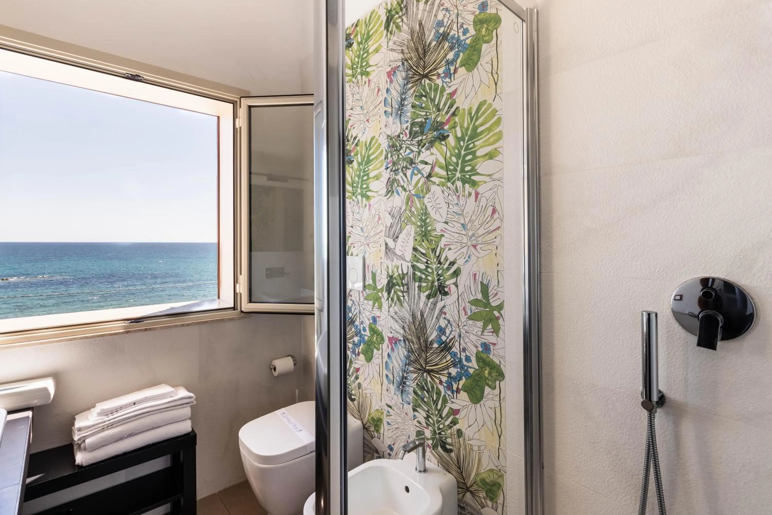 Shower in B&B La terrazza sul mare
