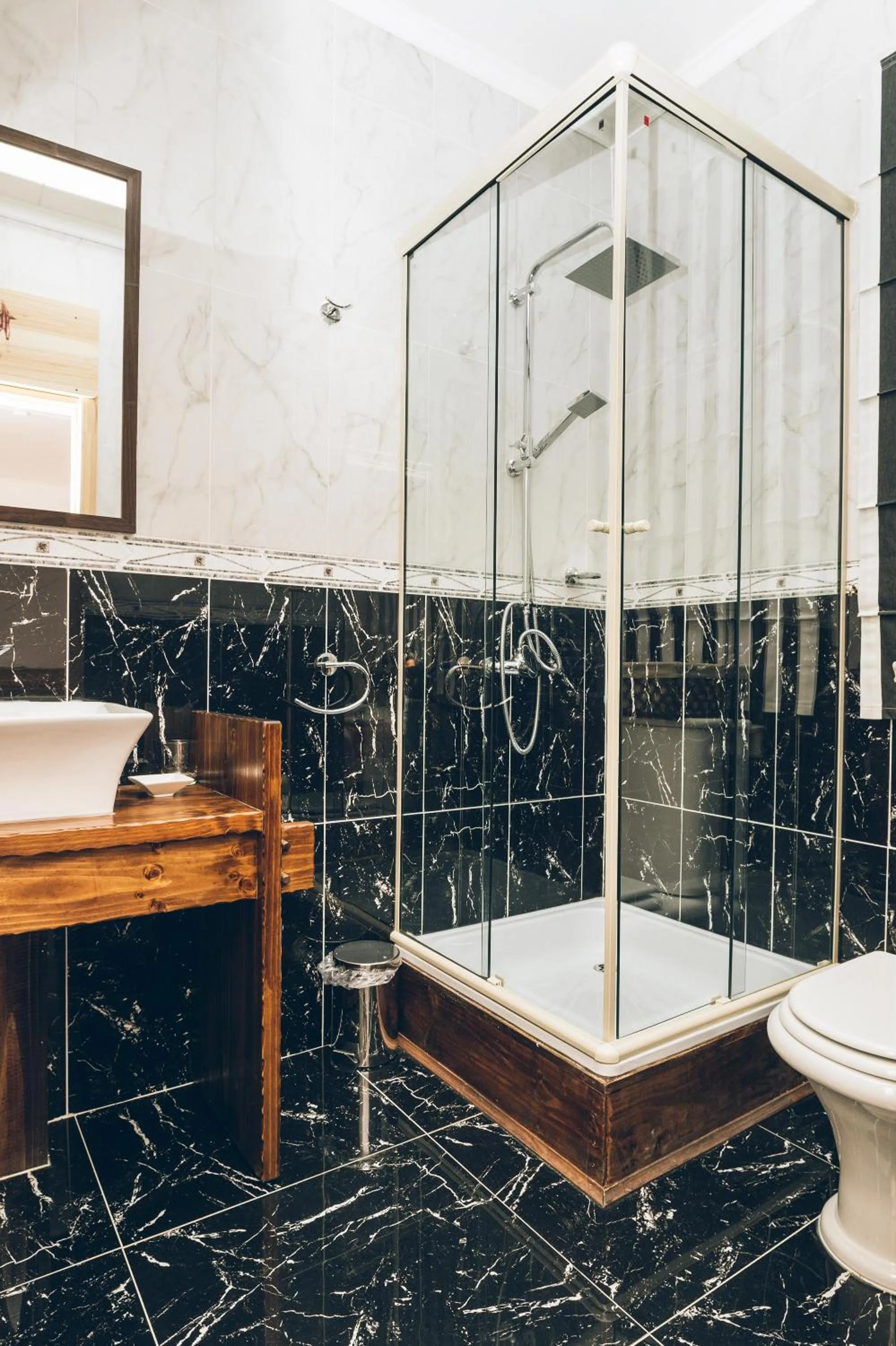 Shower in Hotel Estancia El Ovejero Patagónico