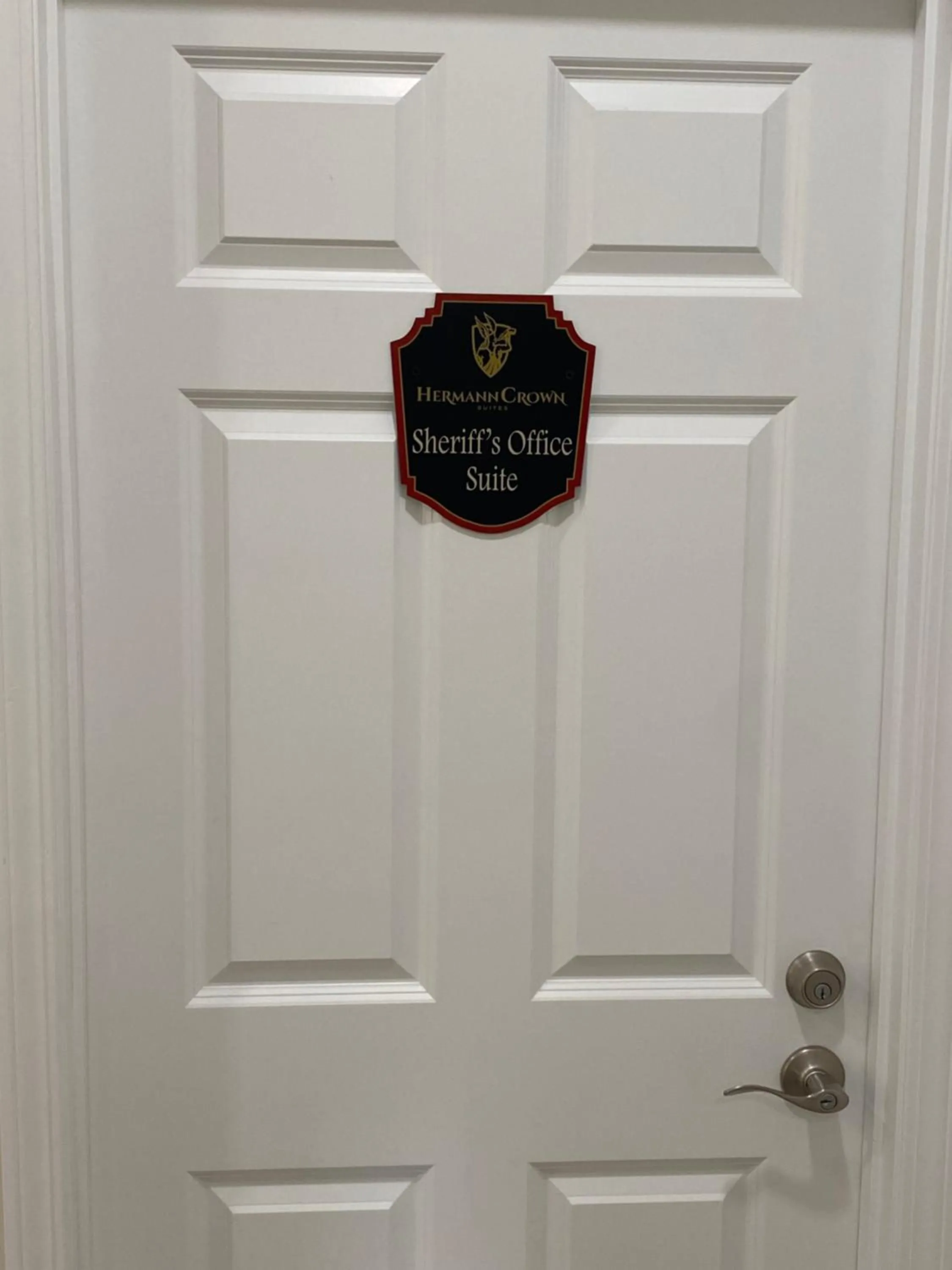 Hermann Crown Suites