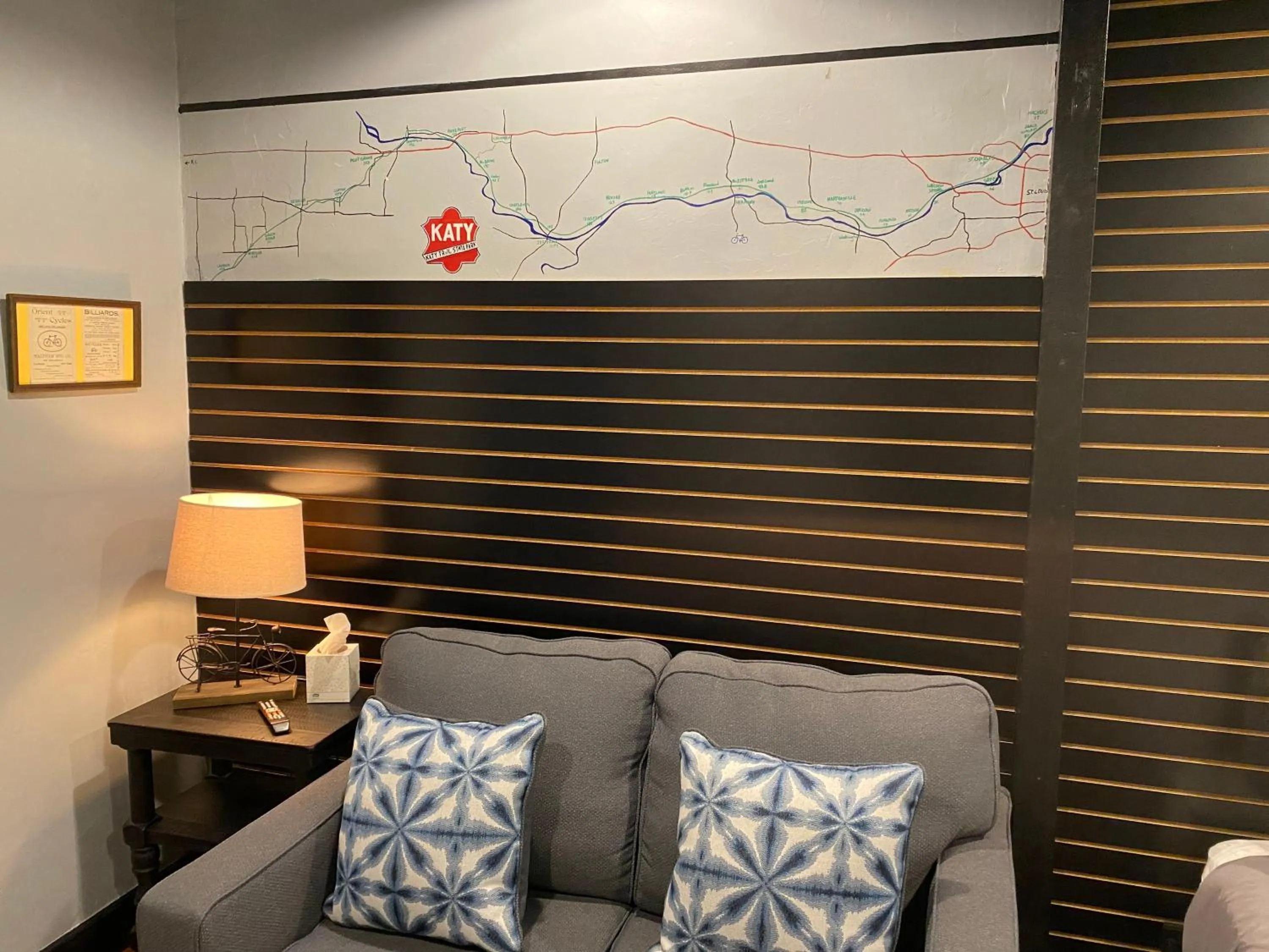 Hermann Crown Suites