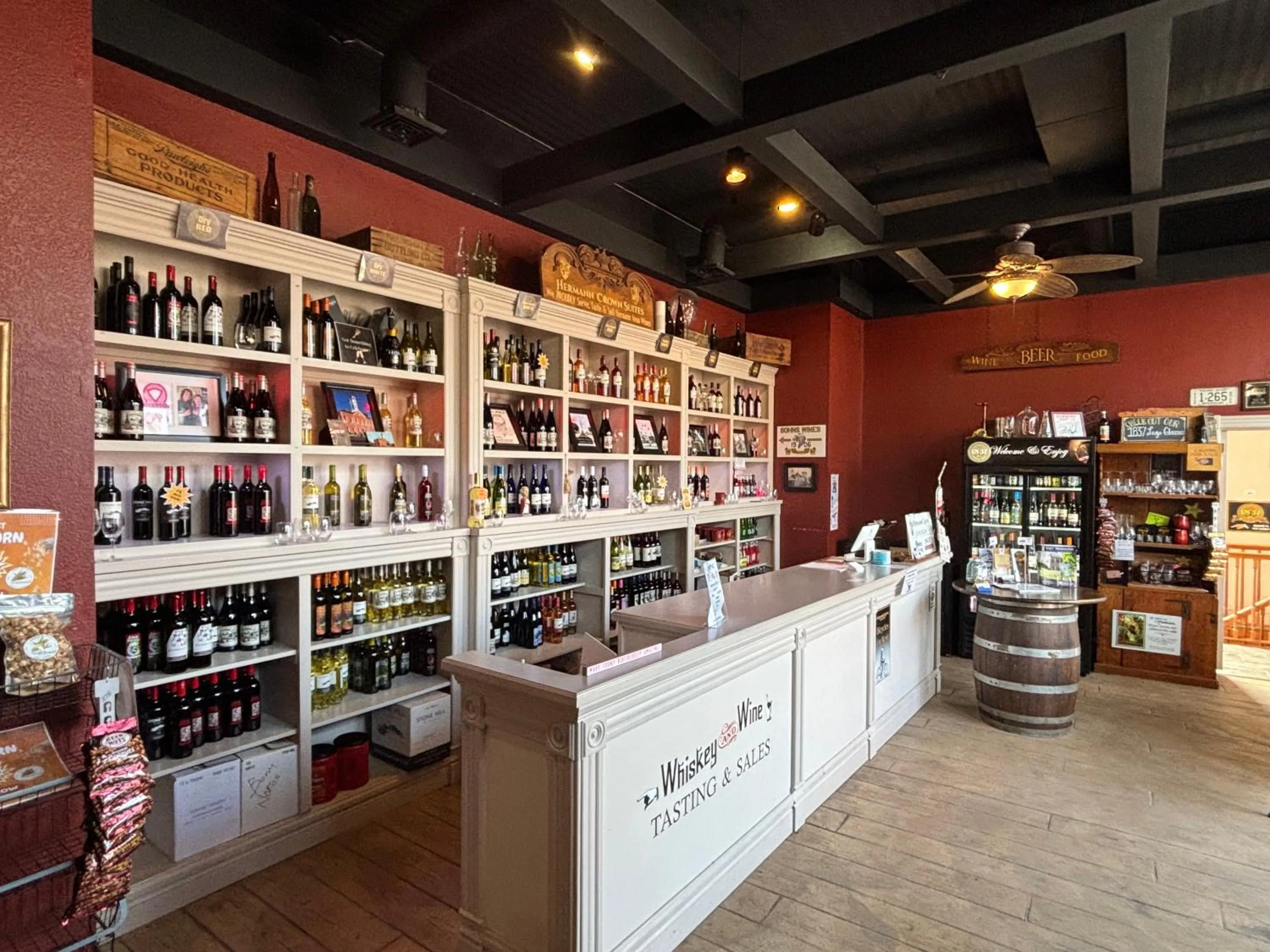 Lounge or bar in Hermann Crown Suites