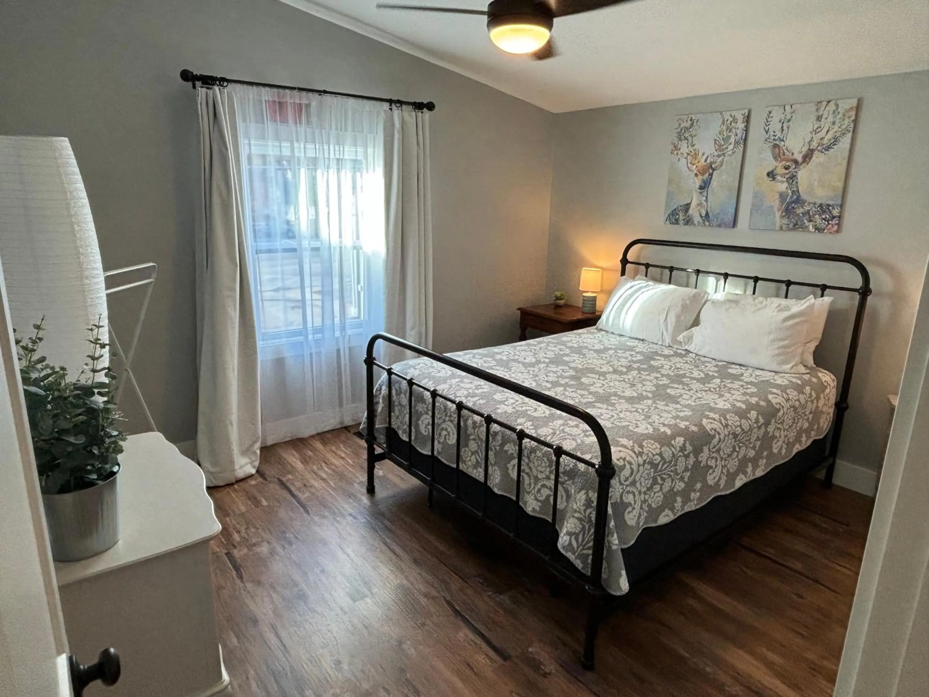 Bed in Hermann Crown Suites