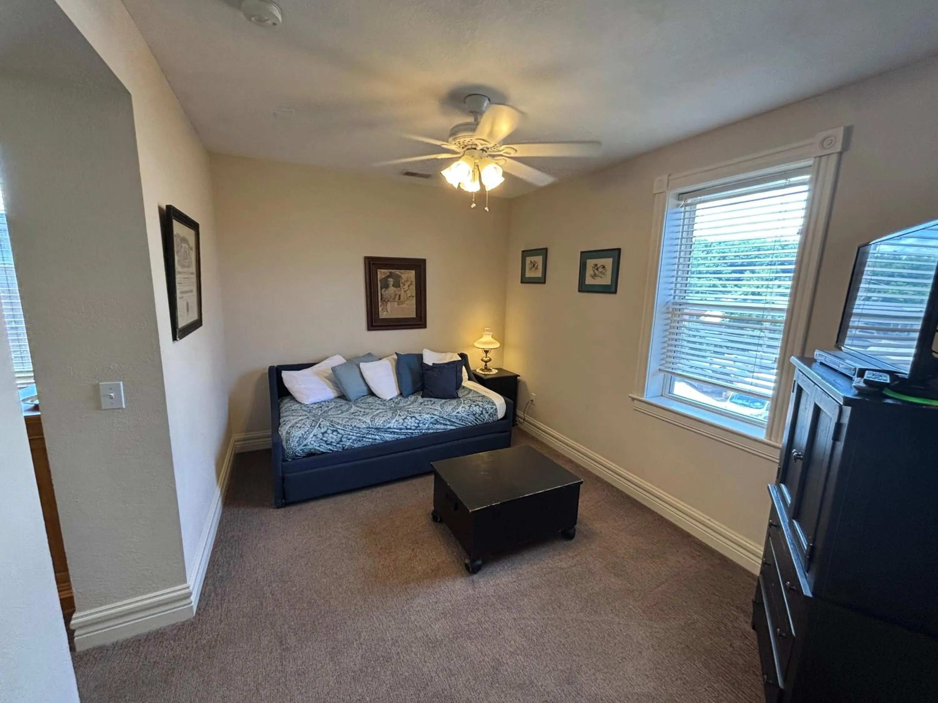 Bed in Hermann Crown Suites