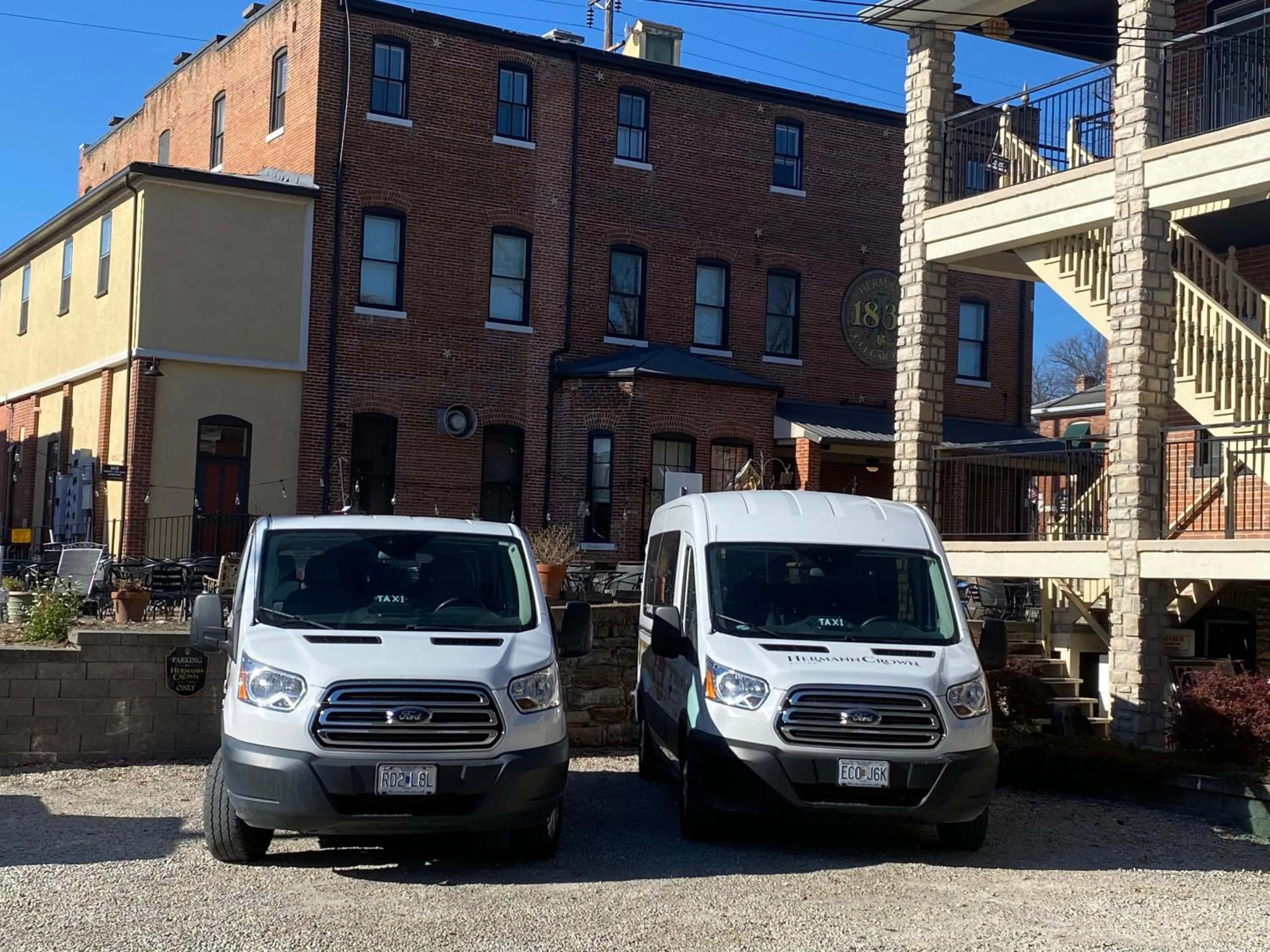 shuttle in Hermann Crown Suites