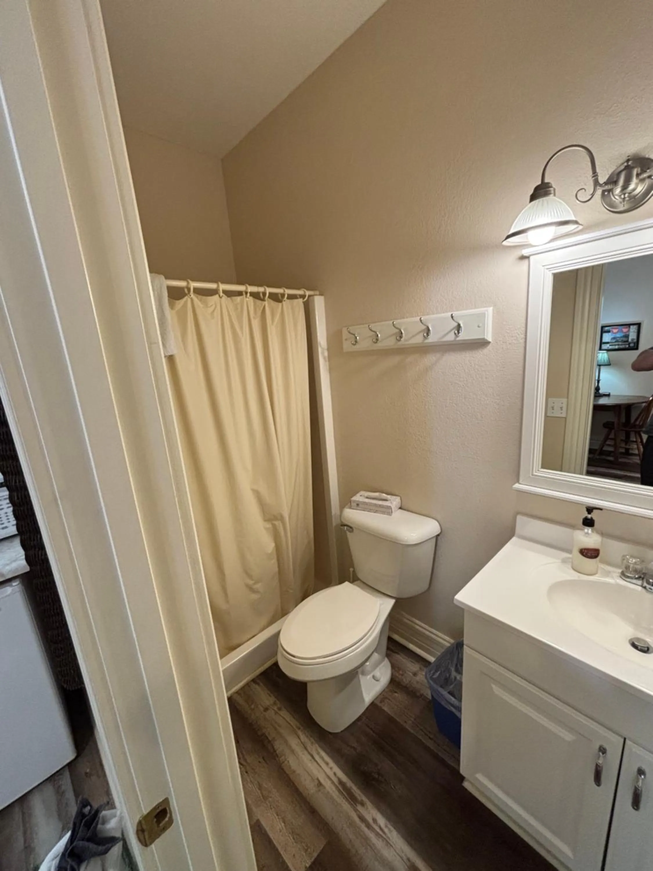 Bathroom in Hermann Crown Suites