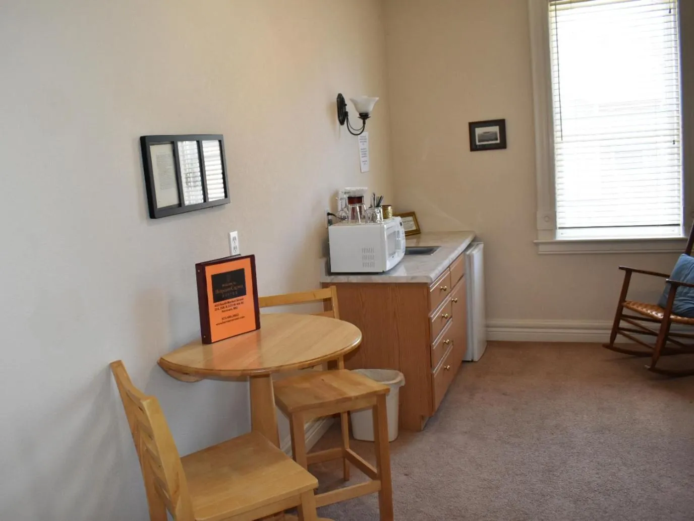 Living room in Hermann Crown Suites