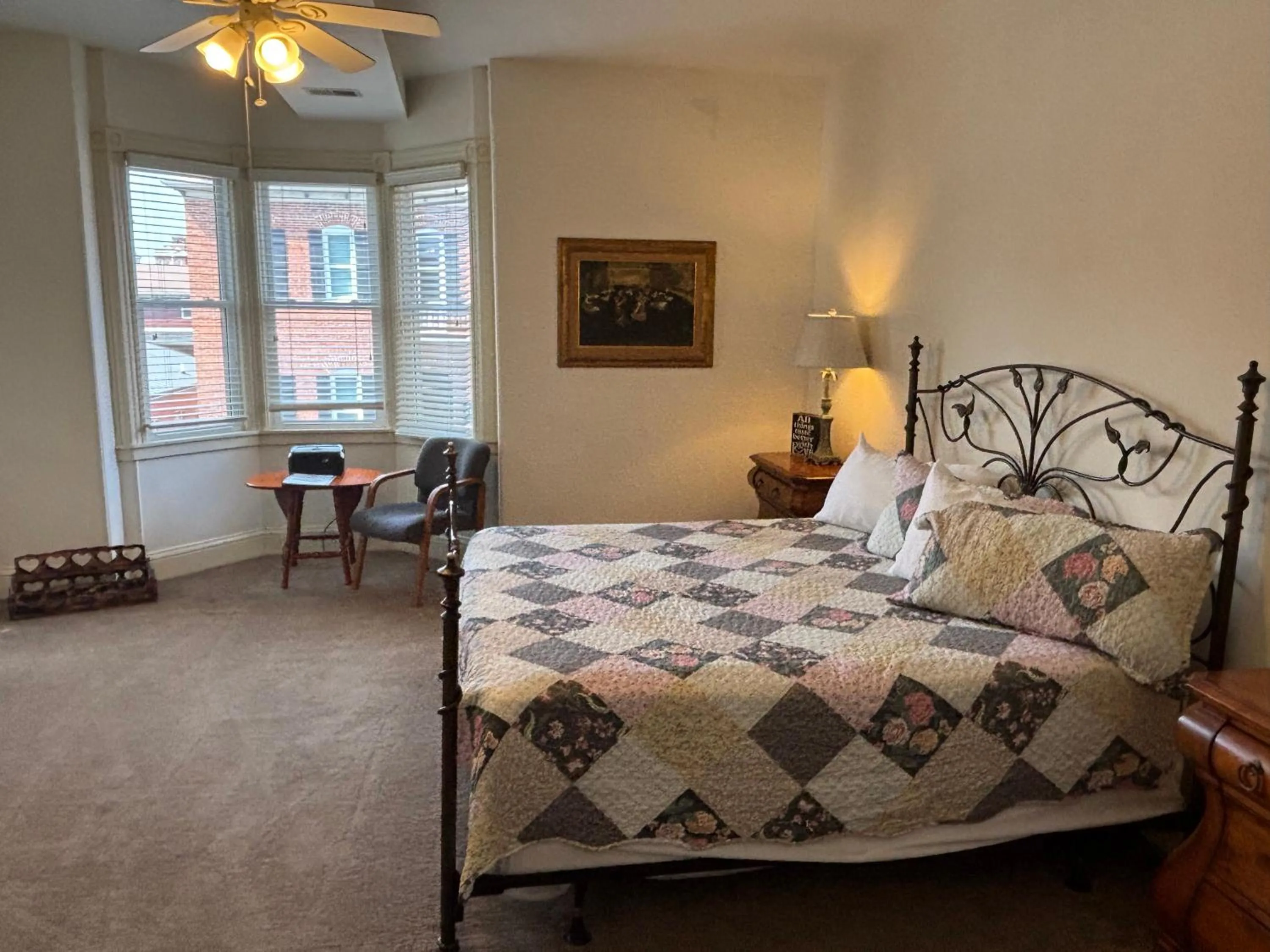 Bedroom, Bed in Hermann Crown Suites