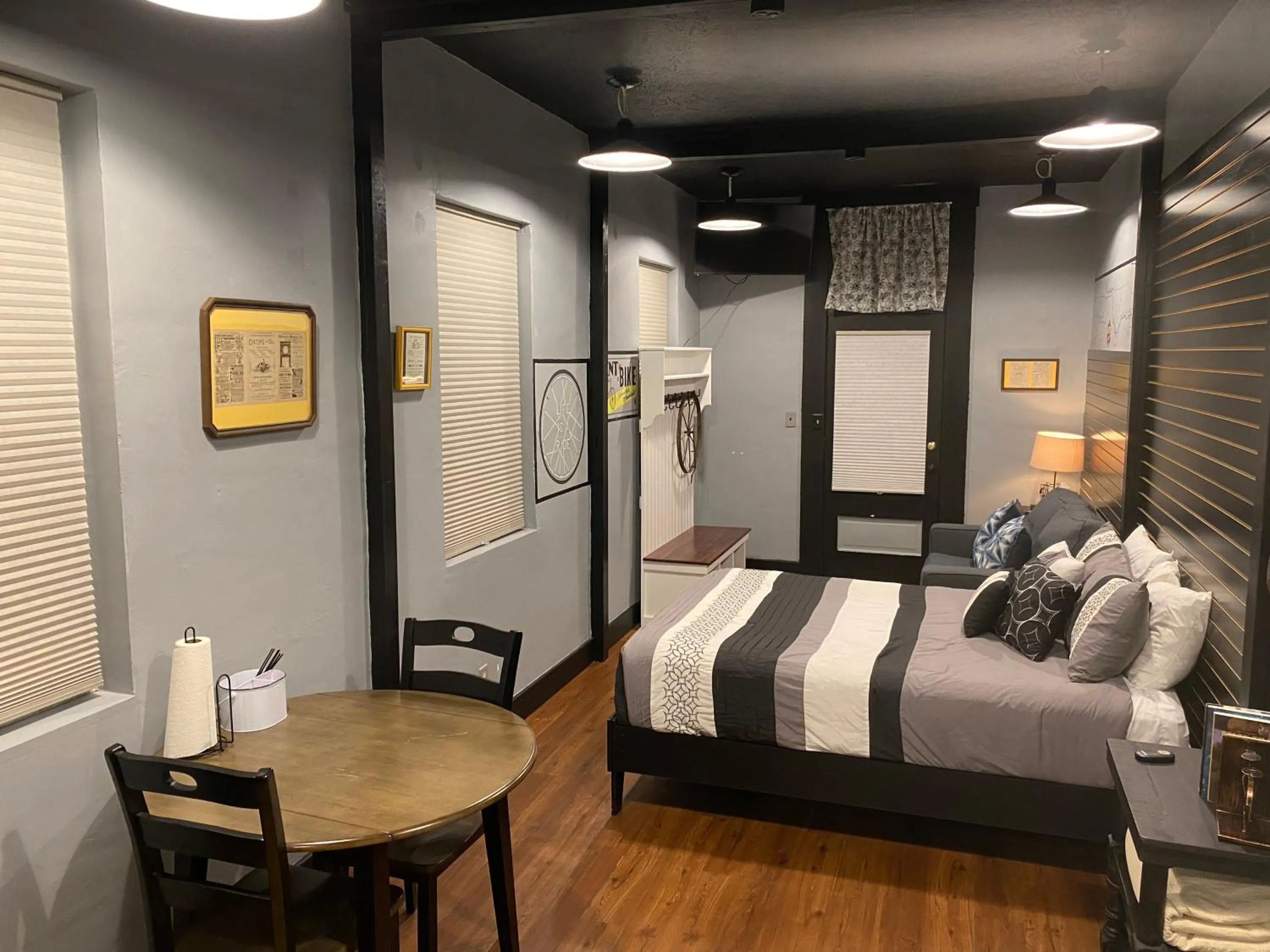 Bed in Hermann Crown Suites