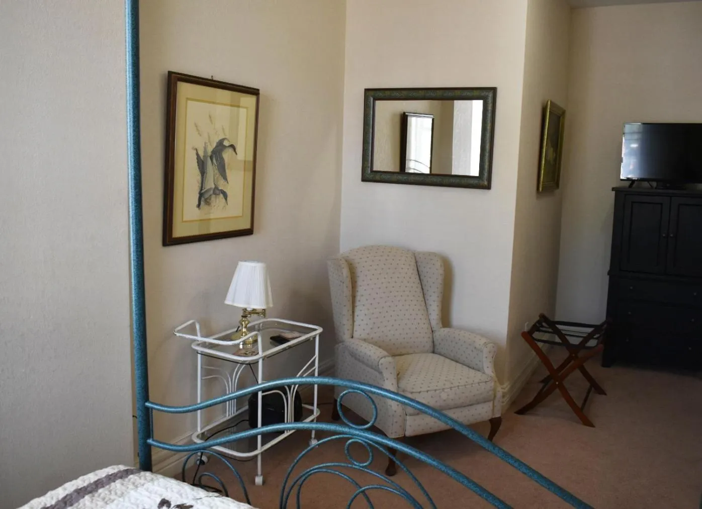 TV and multimedia in Hermann Crown Suites