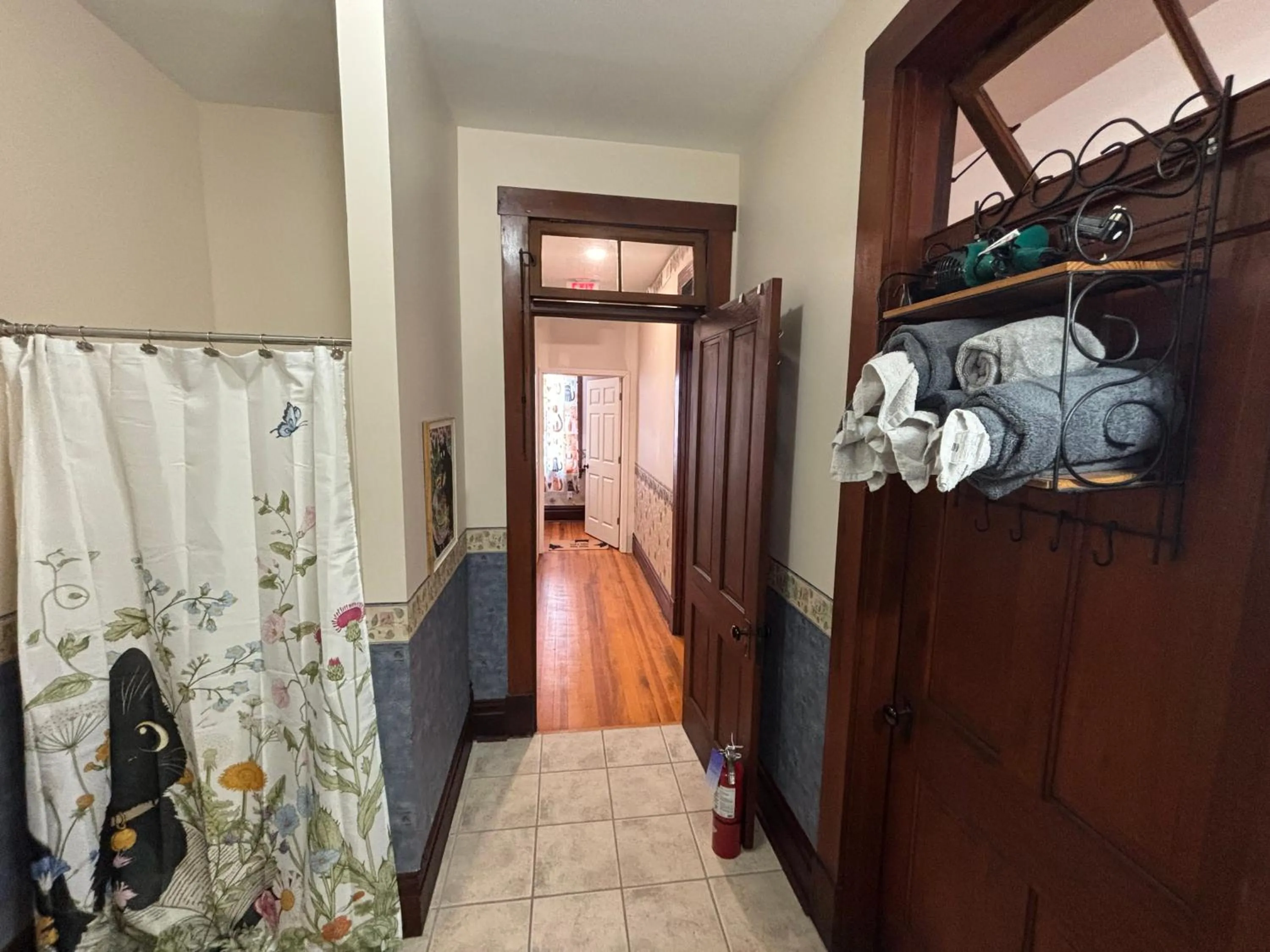 Bathroom in Hermann Crown Suites