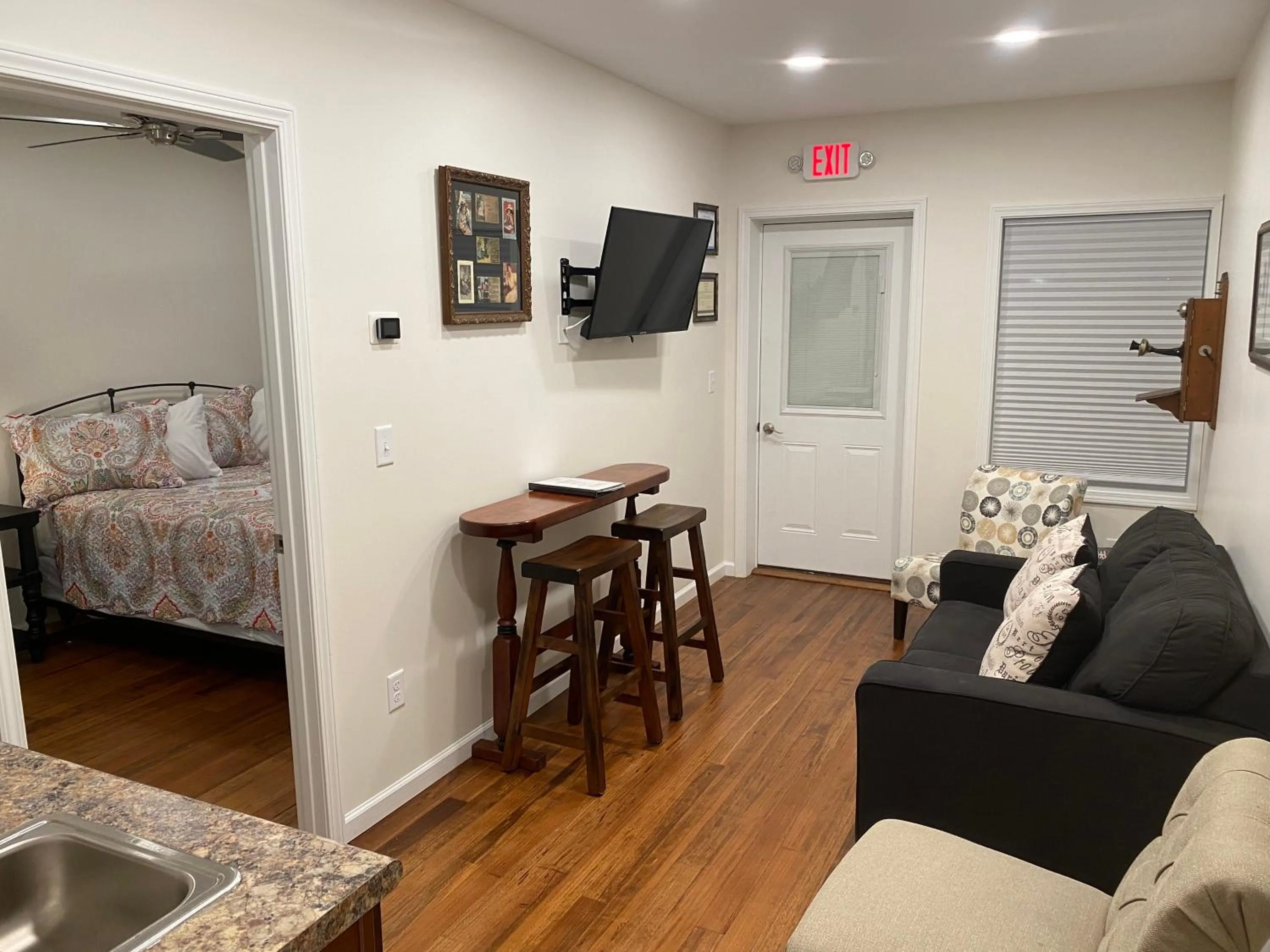 Bed in Hermann Crown Suites