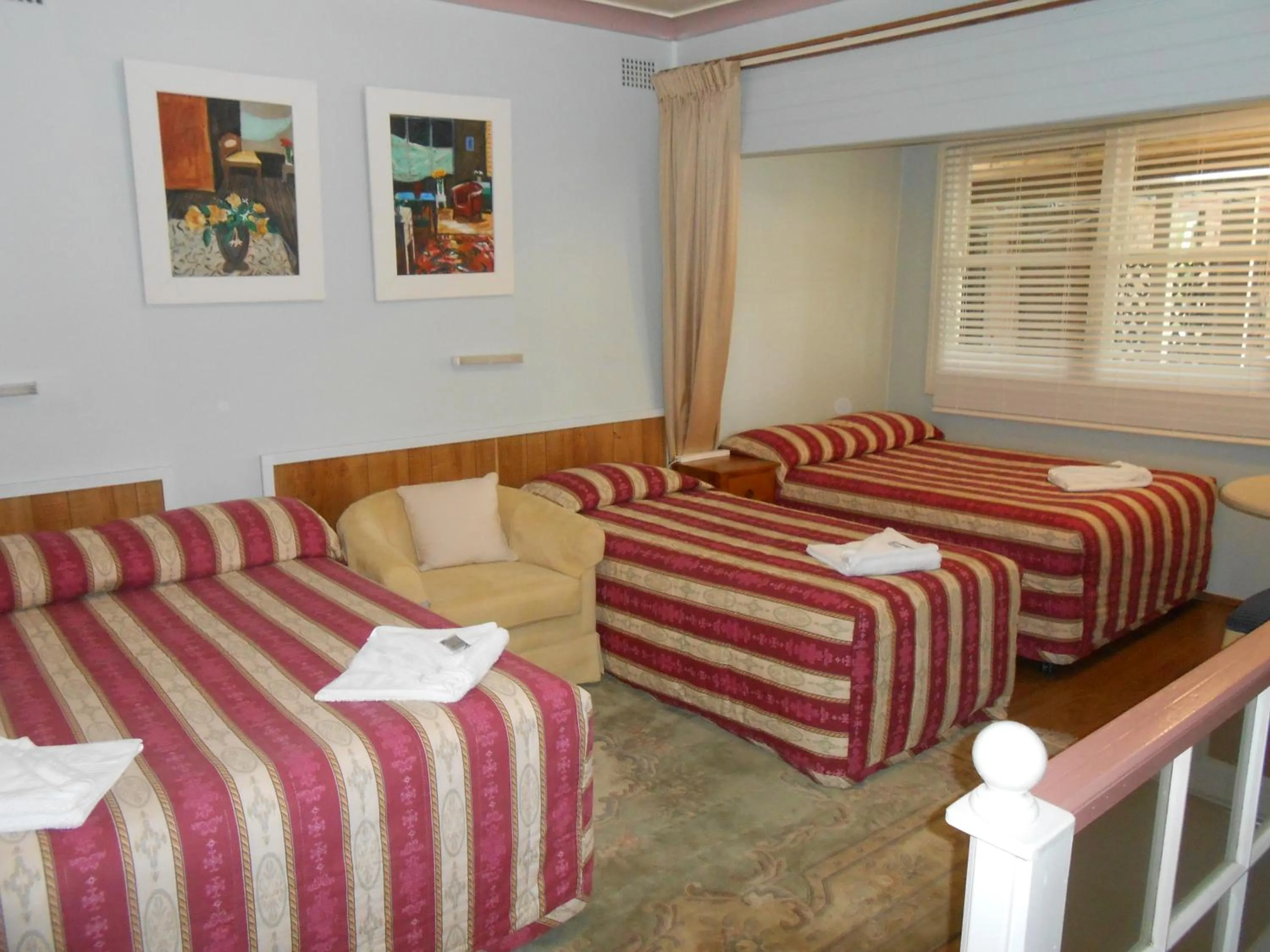 Bed in Mount View Motel