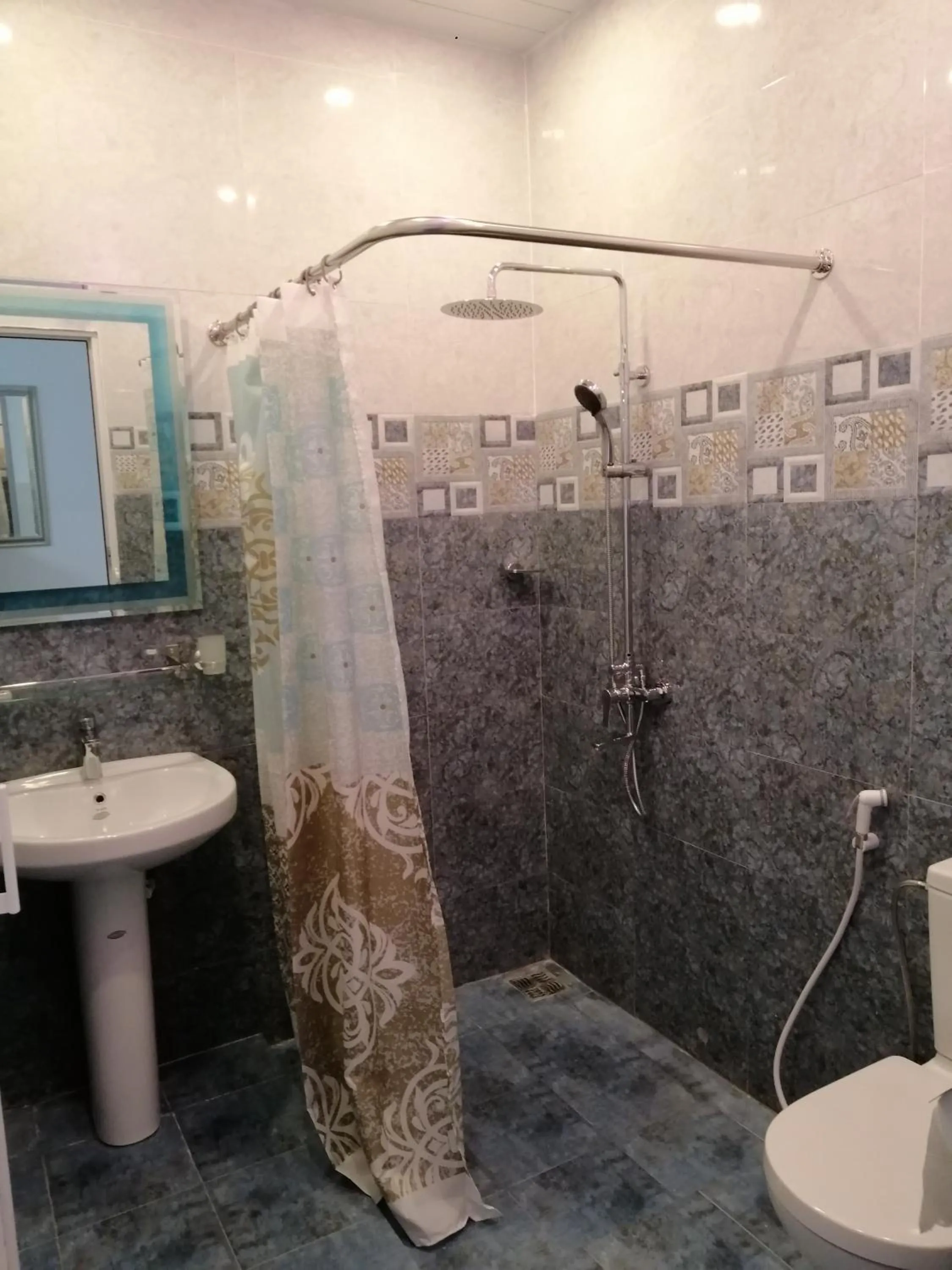Shower in Easy Stay Residence