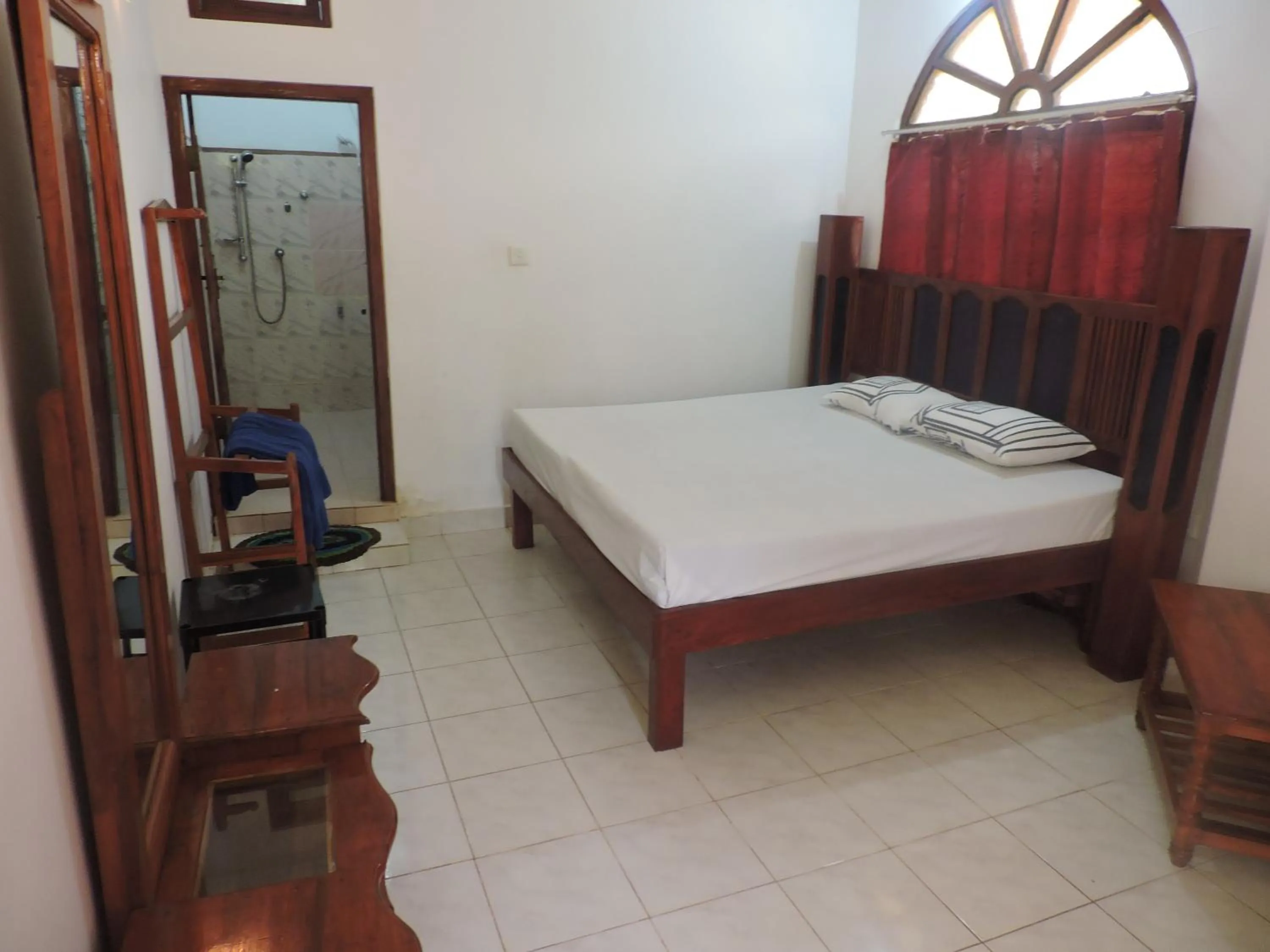 Bedroom, Bed in Sea View Beach Hotel