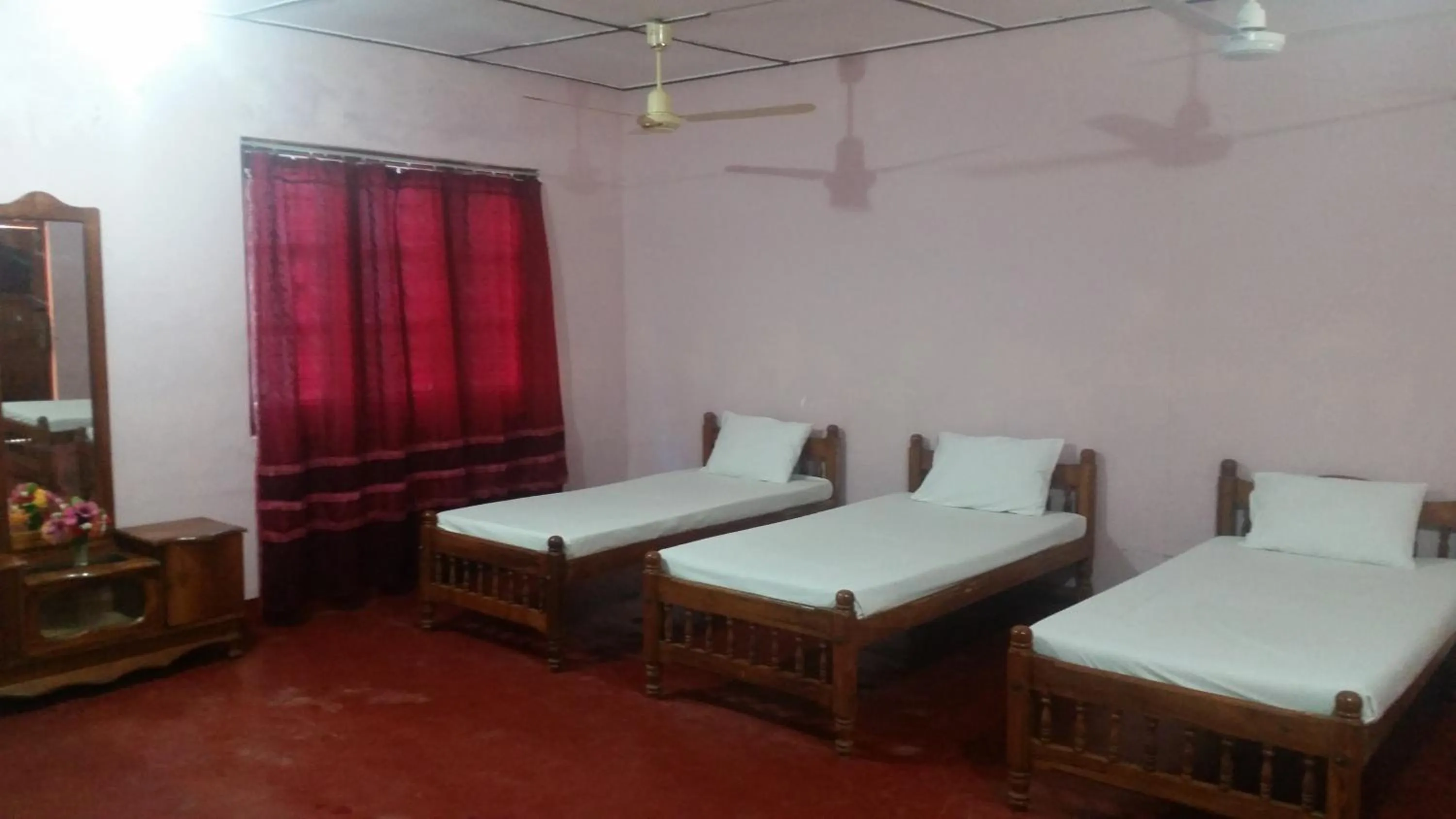 Photo of the whole room, Bed in Sea View Beach Hotel