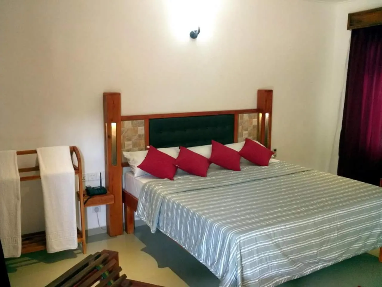 Bedroom, Bed in Sea View Beach Hotel