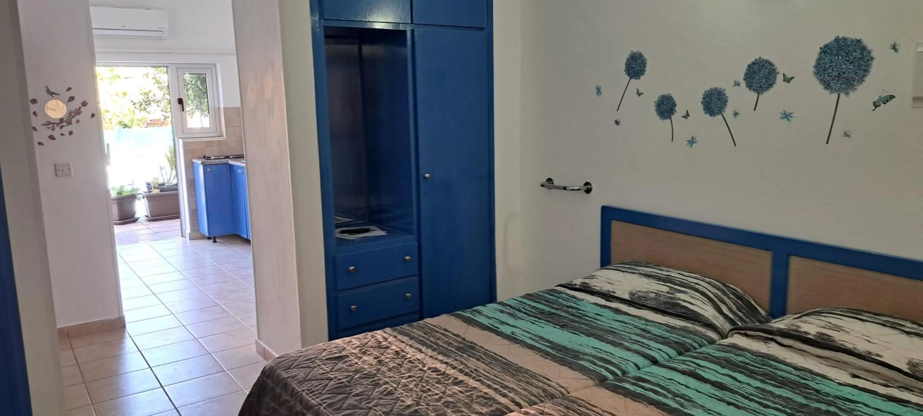 Photo of the whole room, Bed in C & A Hotel Apartments