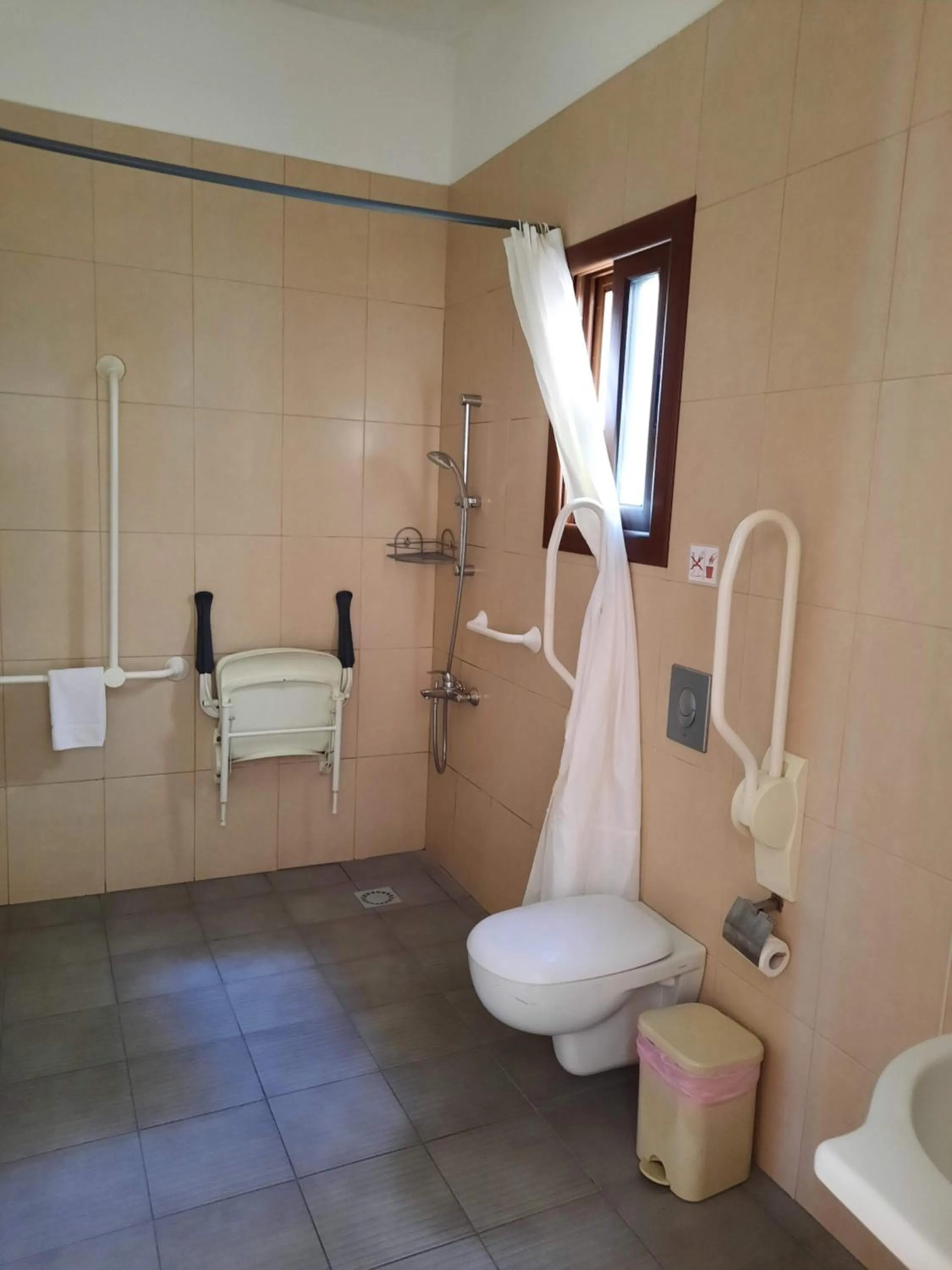 Bathroom in C & A Hotel Apartments