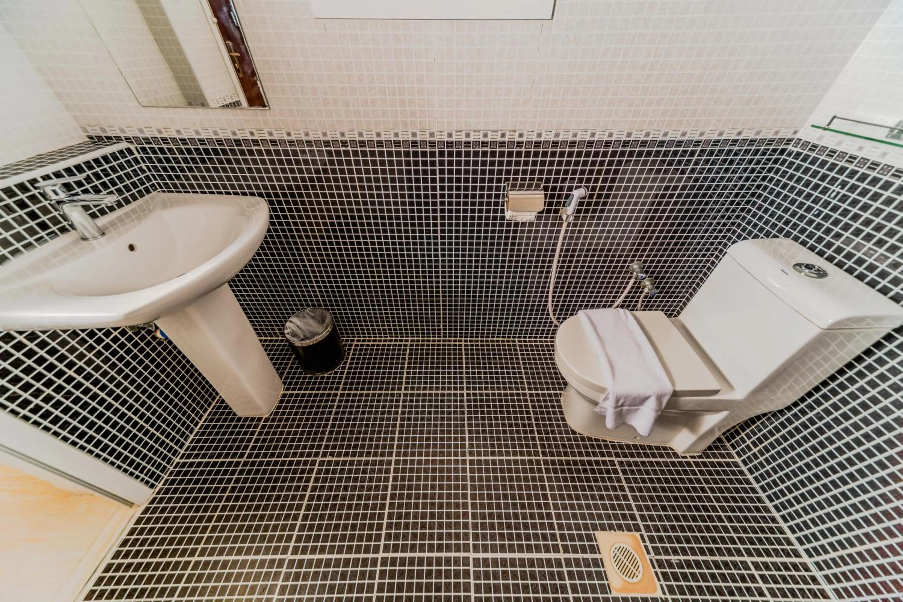 Shower in Zaki Hotel Apartment