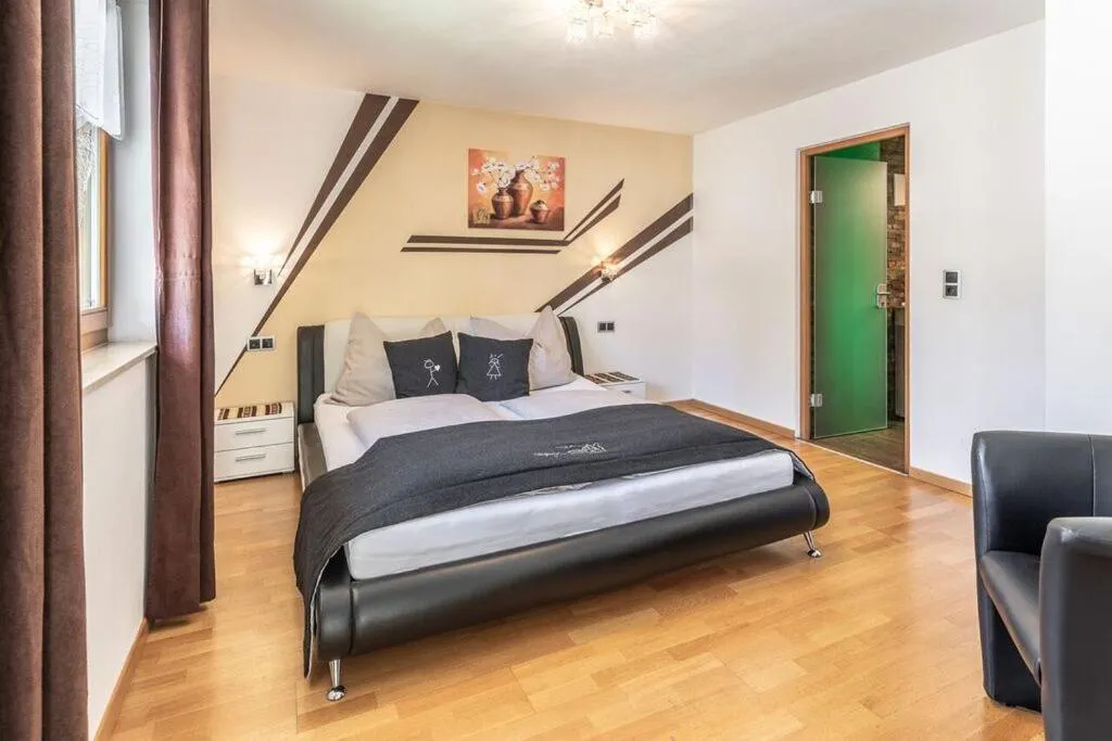 Bedroom, Bed in XL Appartements Steinhaus