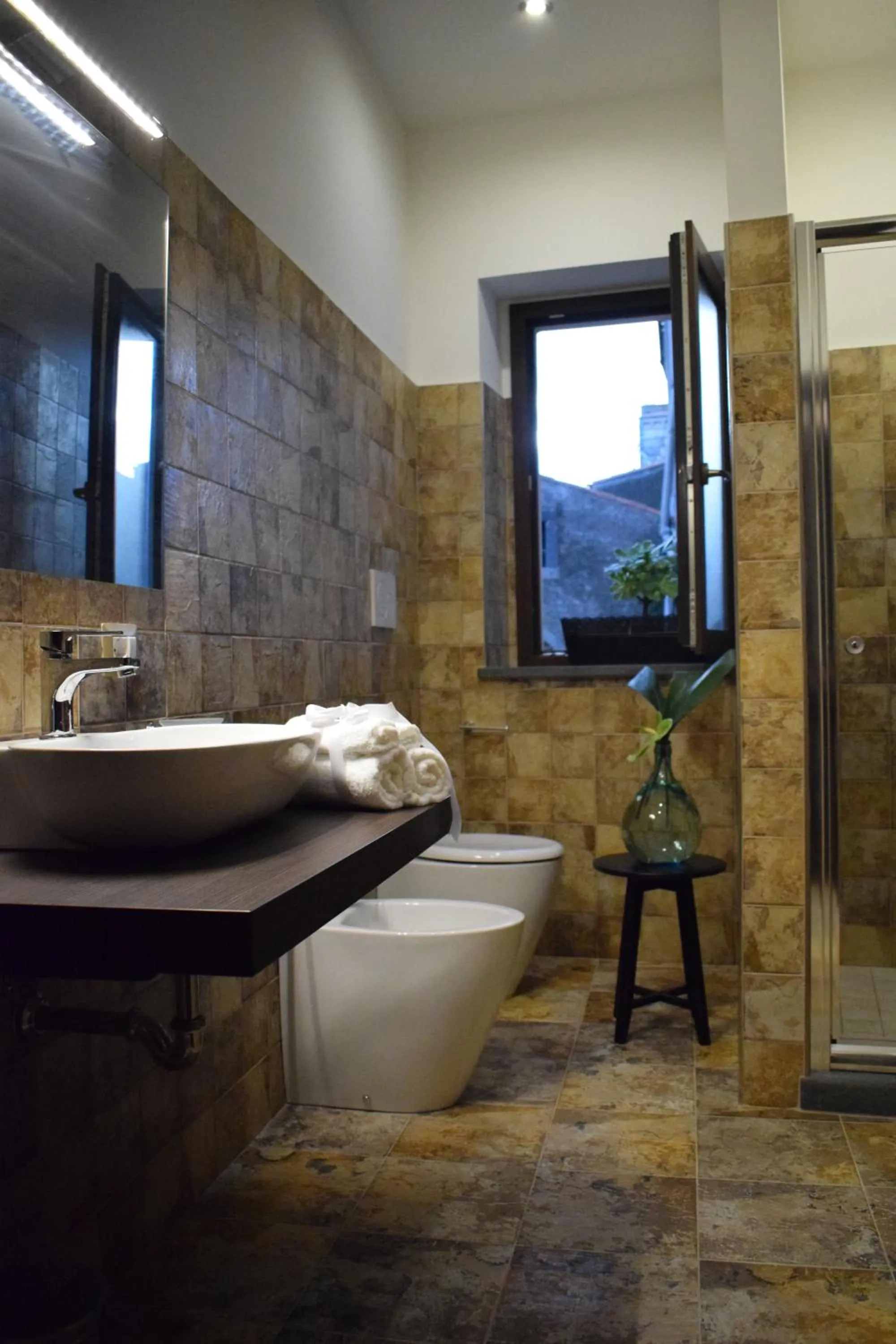 Cento Tari' Guest House