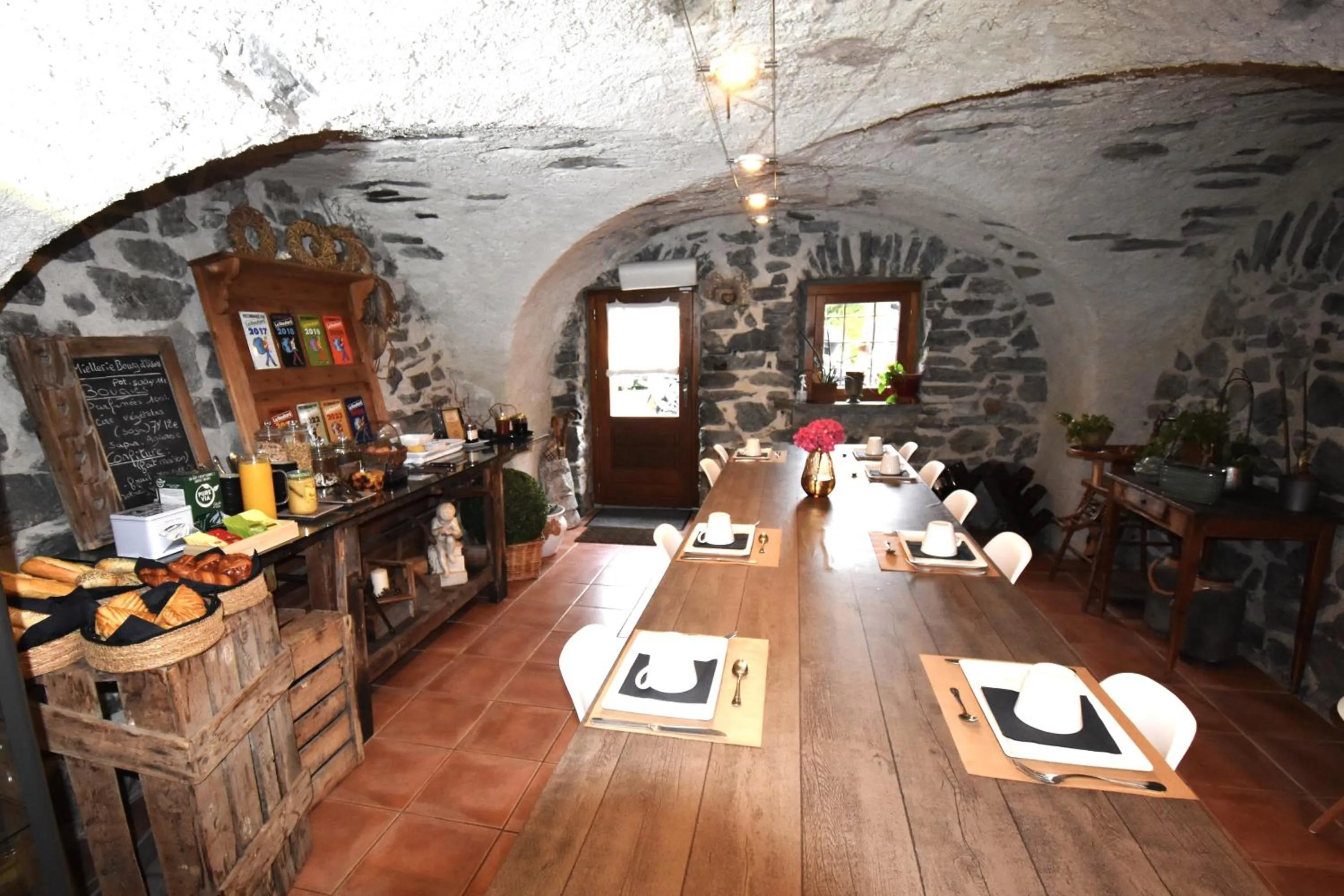 Breakfast in La Clé des Bois