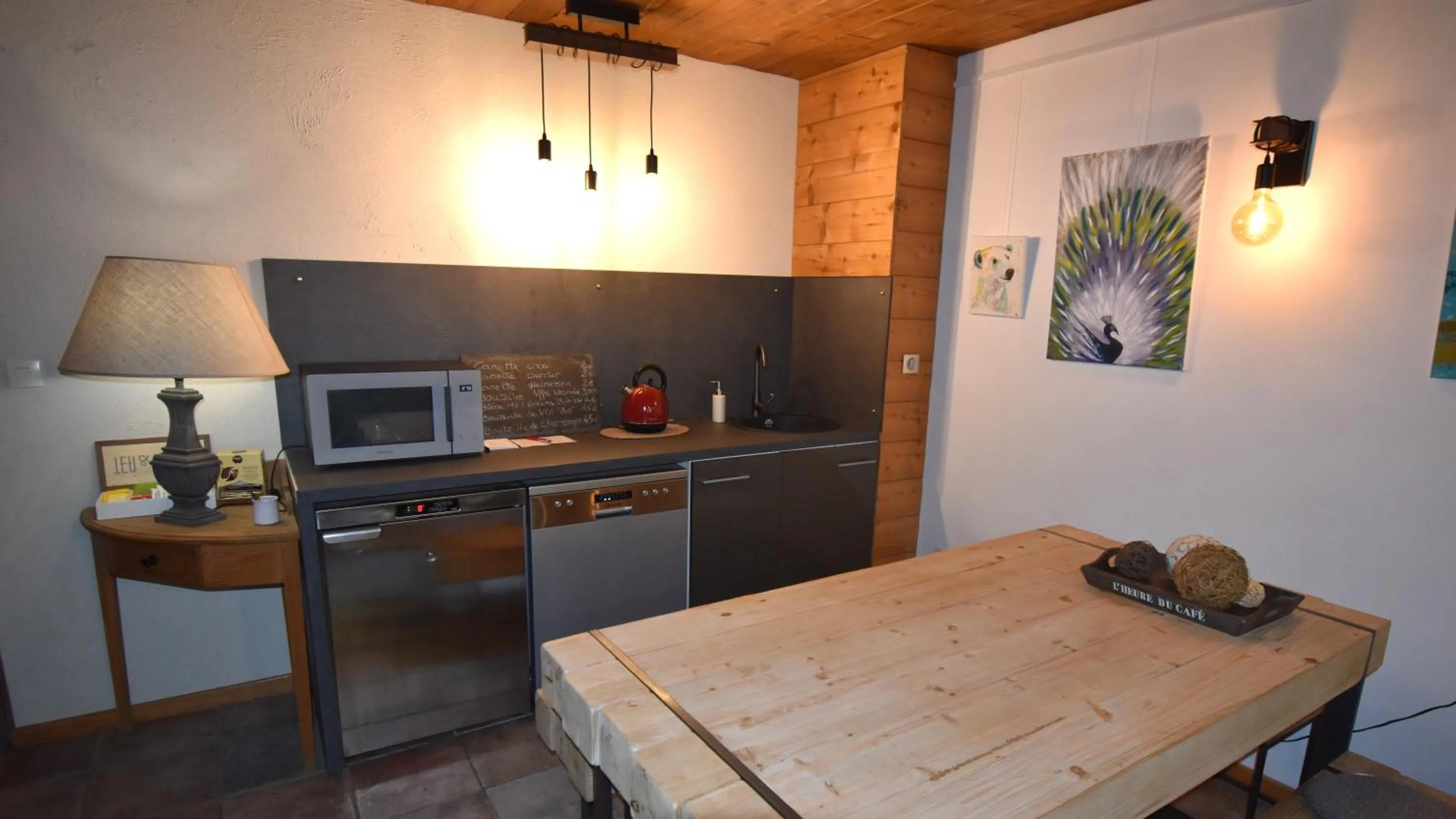 Communal lounge/ TV room in La Clé des Bois