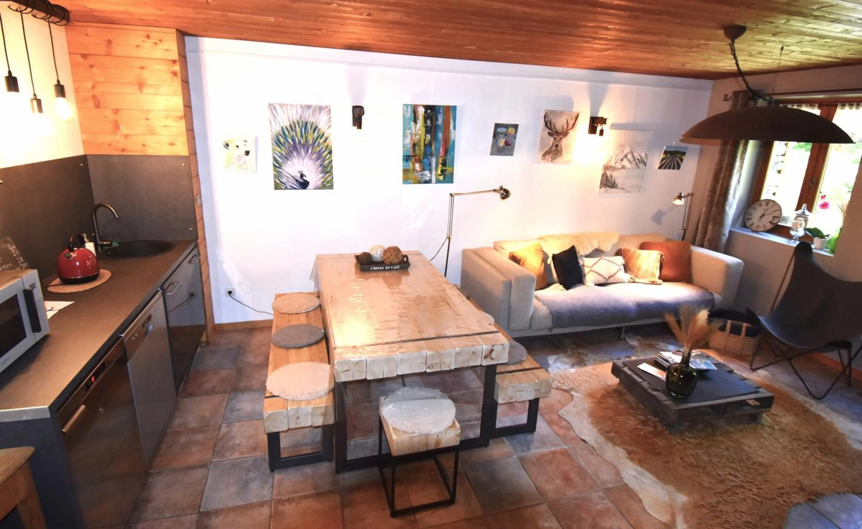 Communal lounge/ TV room in La Clé des Bois