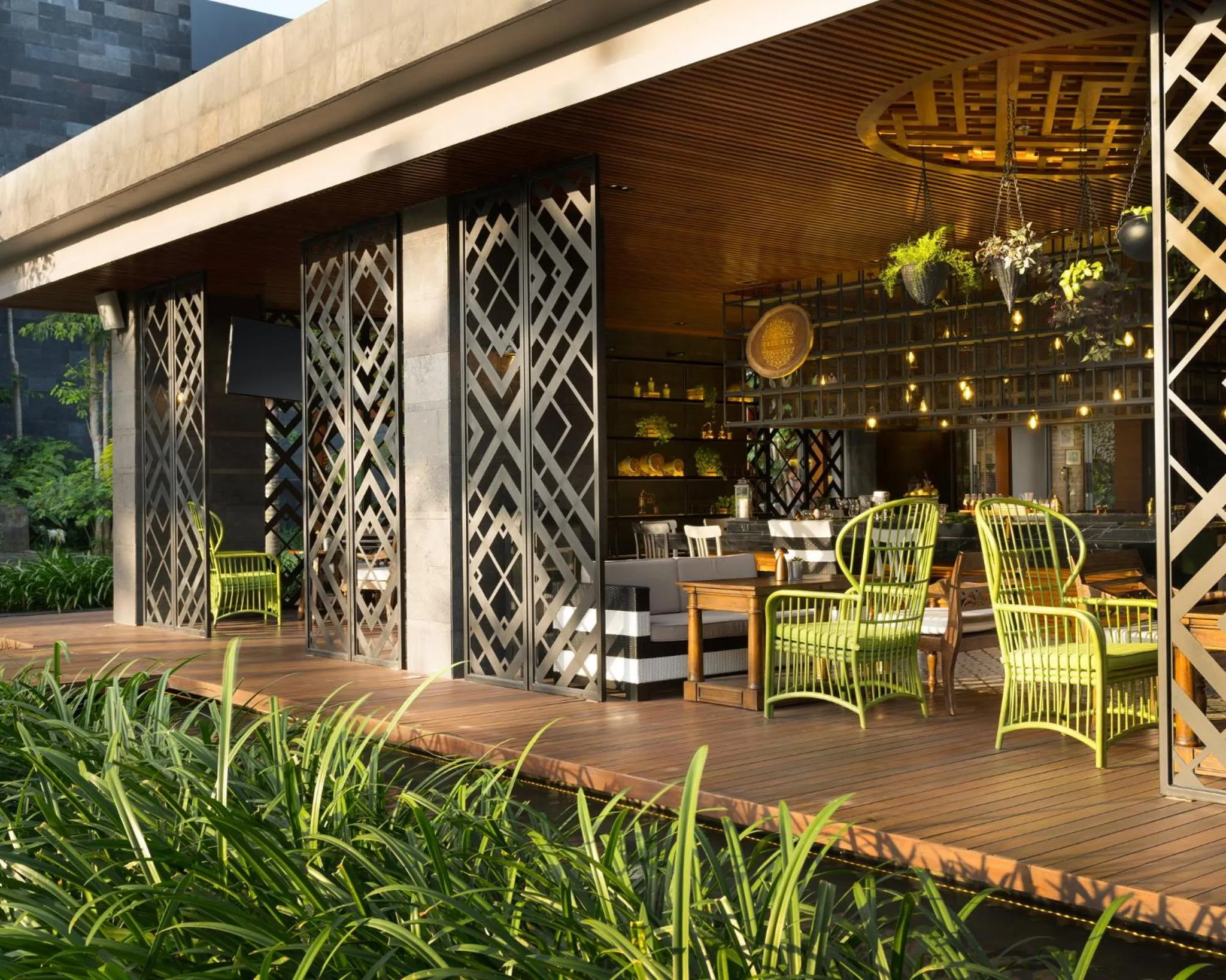 Lounge or bar in Hotel Indigo Bali Seminyak Beach by IHG