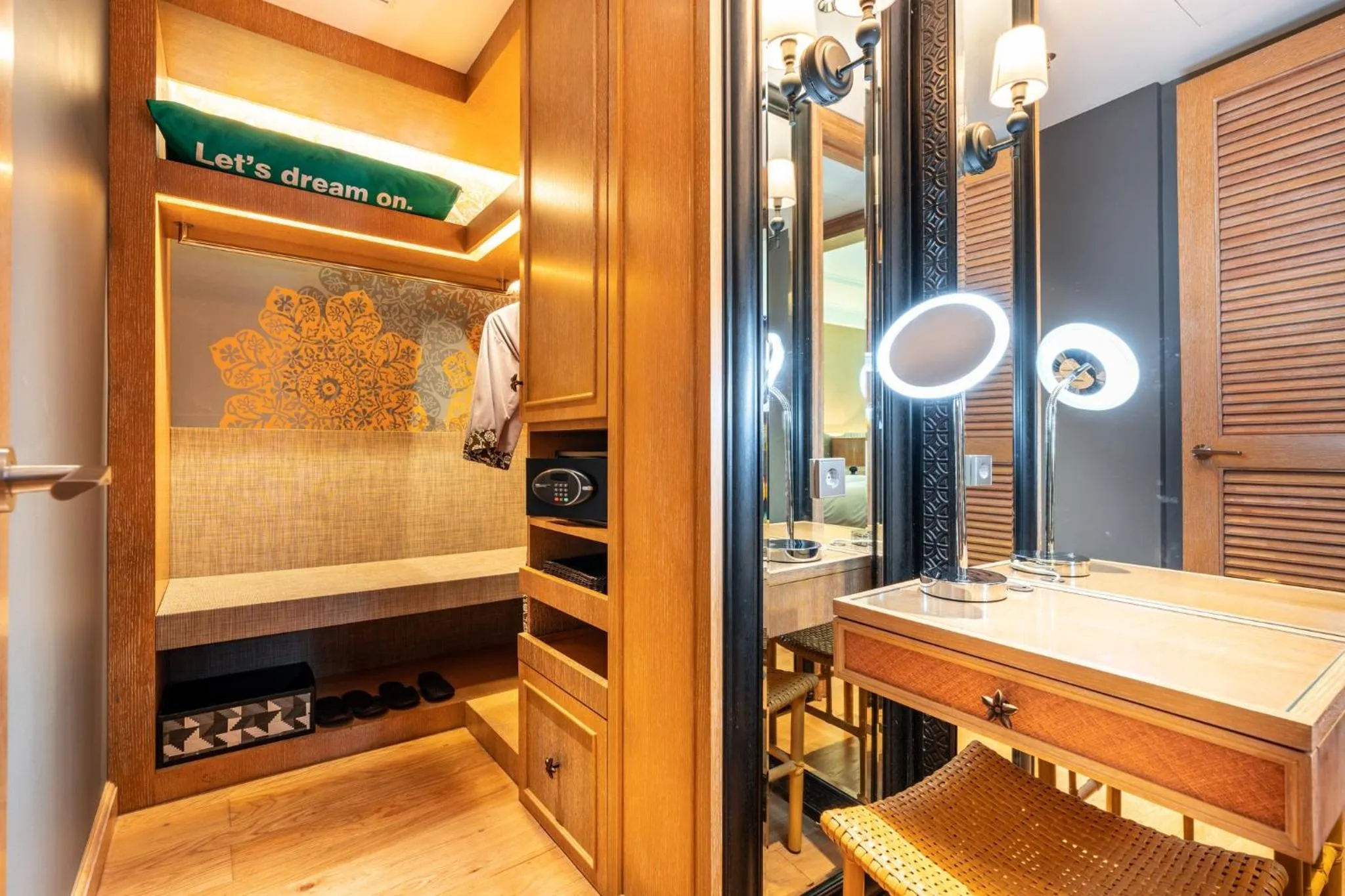 Photo of the whole room in Hotel Indigo Bali Seminyak Beach by IHG