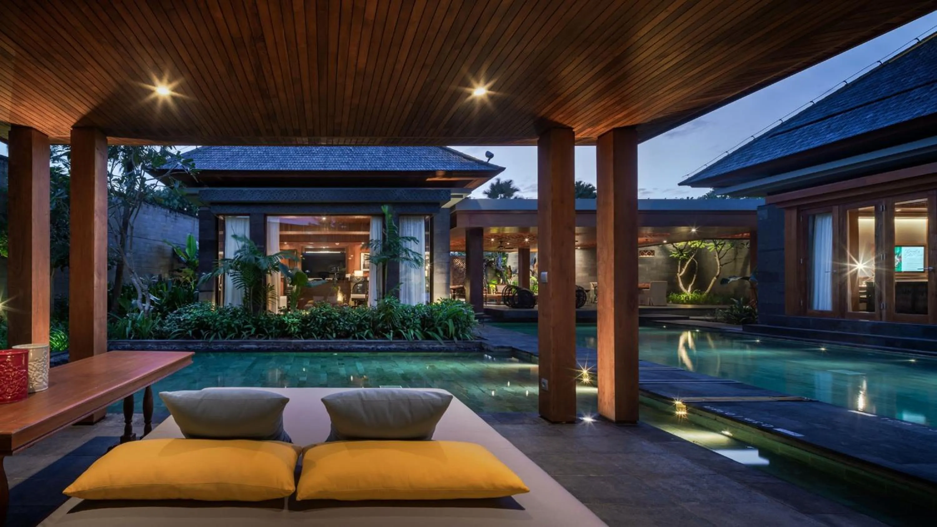 Photo of the whole room in Hotel Indigo Bali Seminyak Beach by IHG