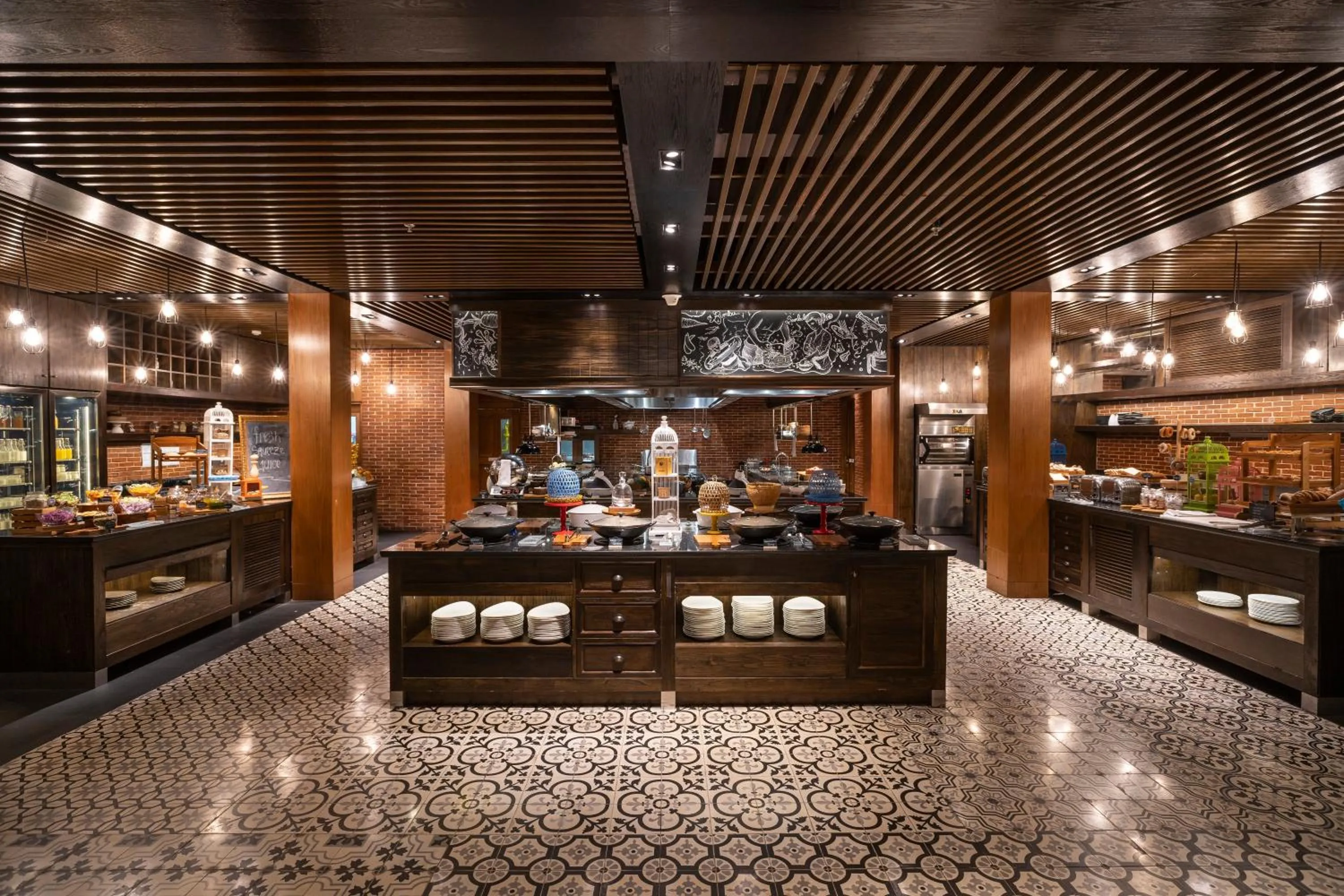 Restaurant/places to eat in Hotel Indigo Bali Seminyak Beach by IHG