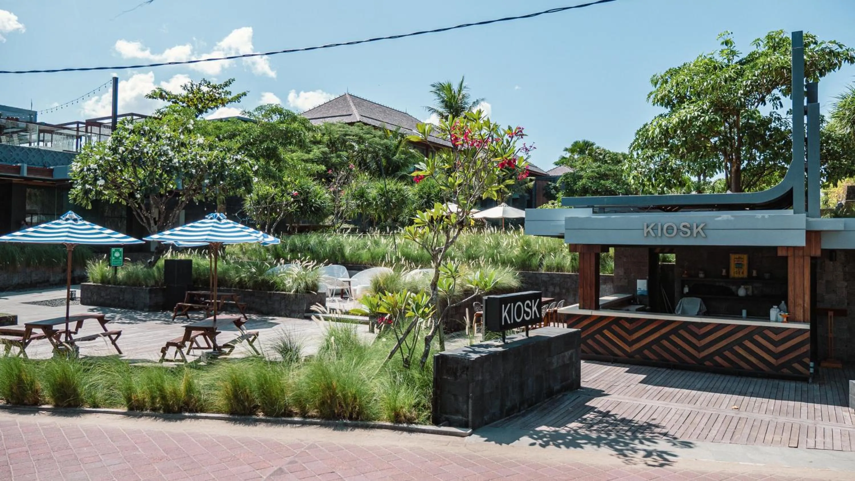 Restaurant/places to eat in Hotel Indigo Bali Seminyak Beach by IHG