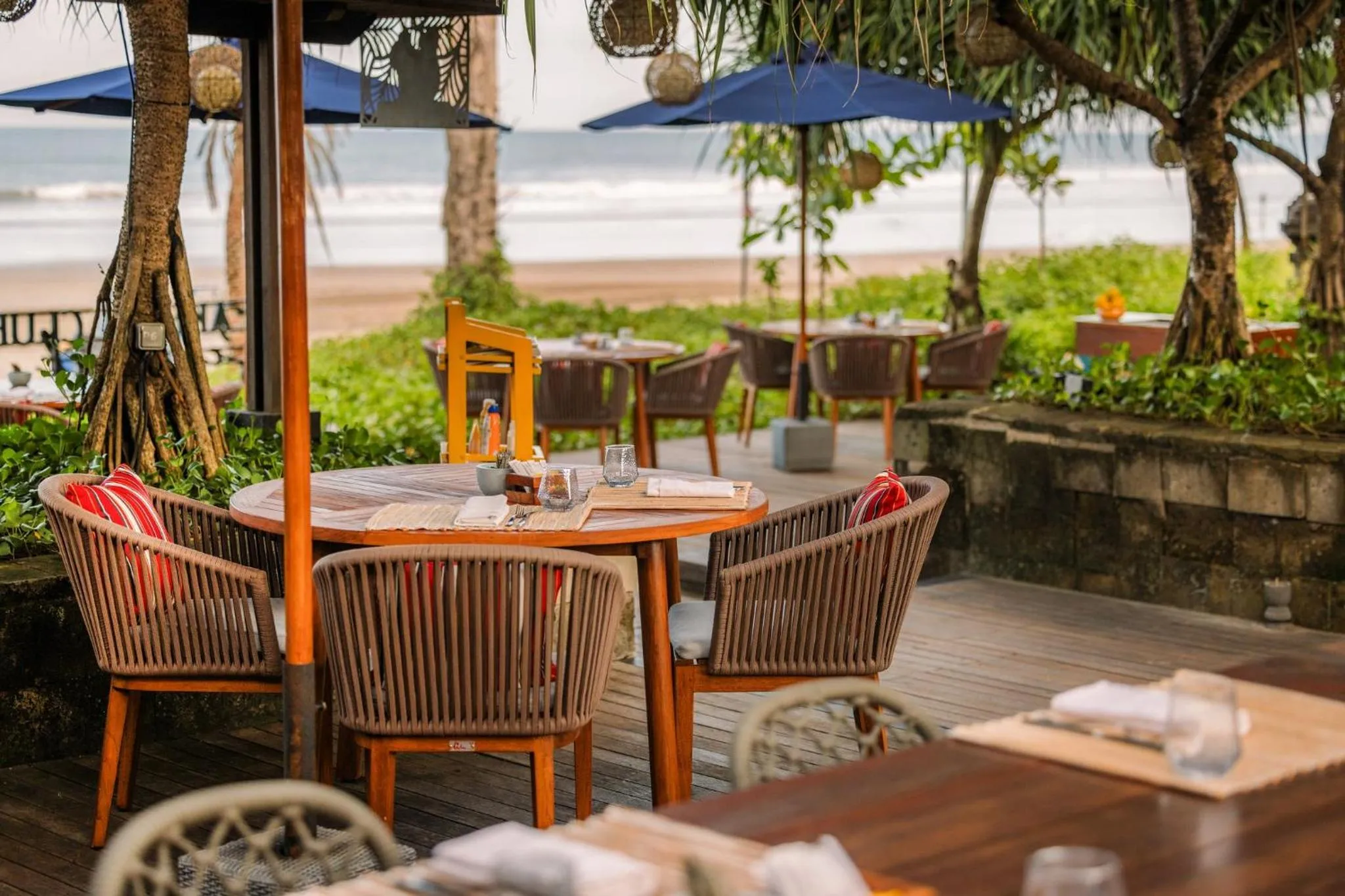 Restaurant/places to eat in Hotel Indigo Bali Seminyak Beach by IHG