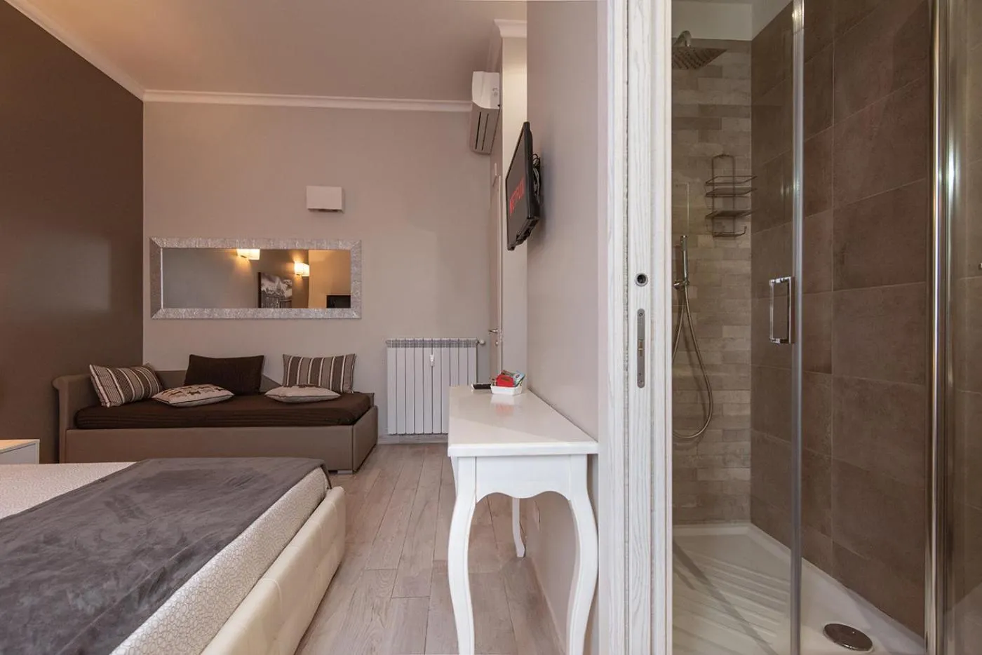 Bed in Central Vatican Rooms