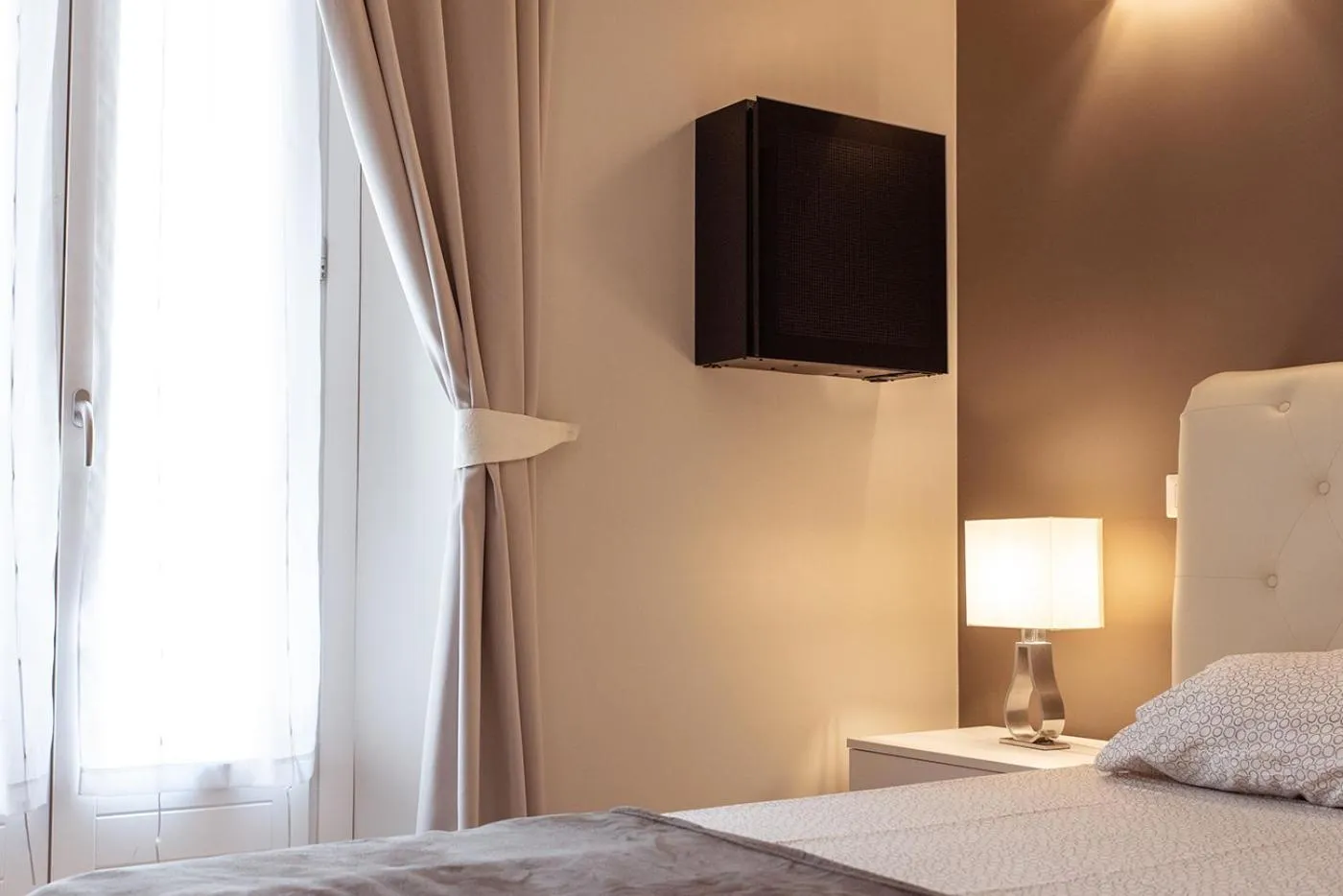 Bed in Central Vatican Rooms