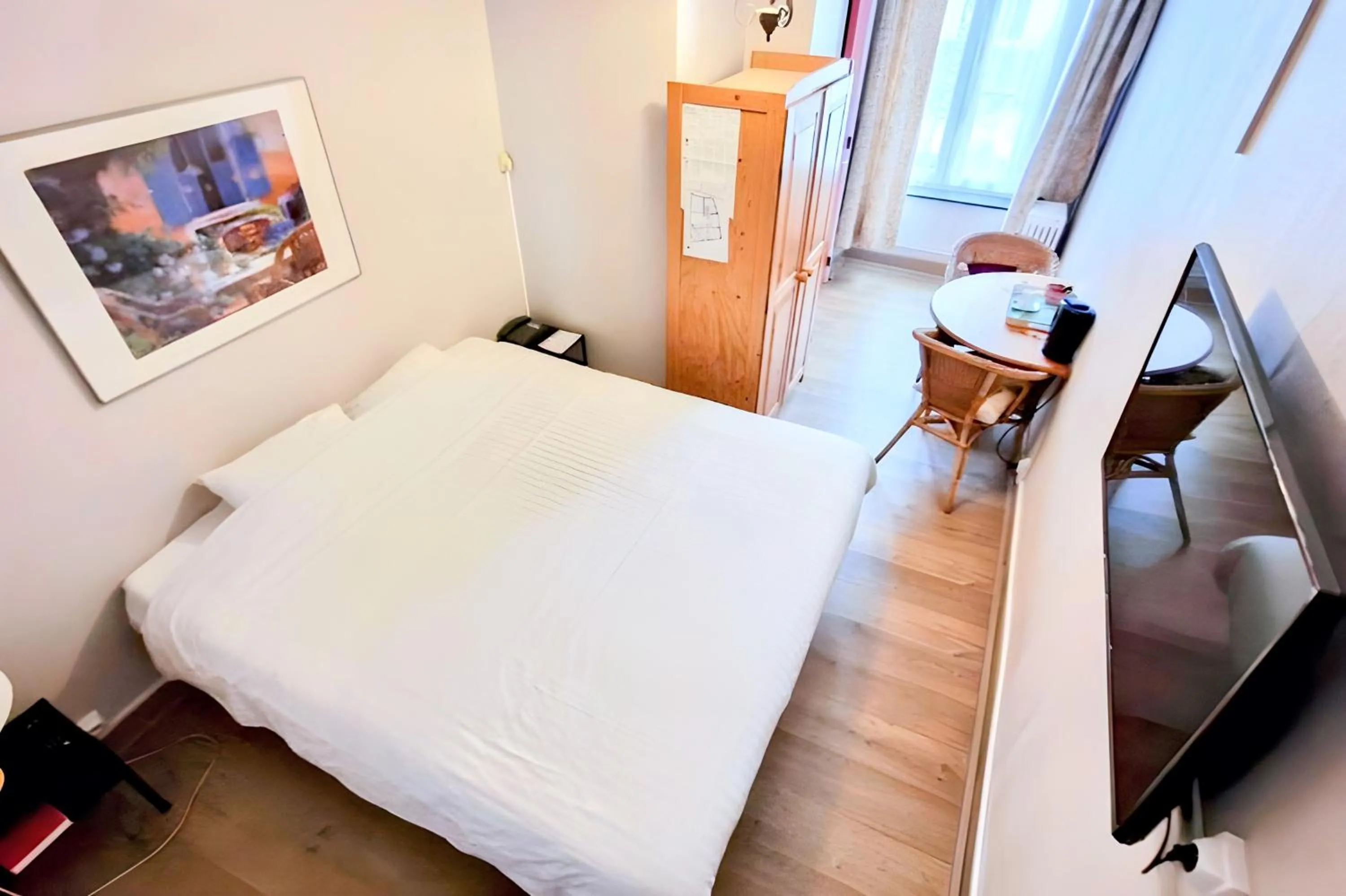 Bed in Hotel-Restaurant Bonhomme