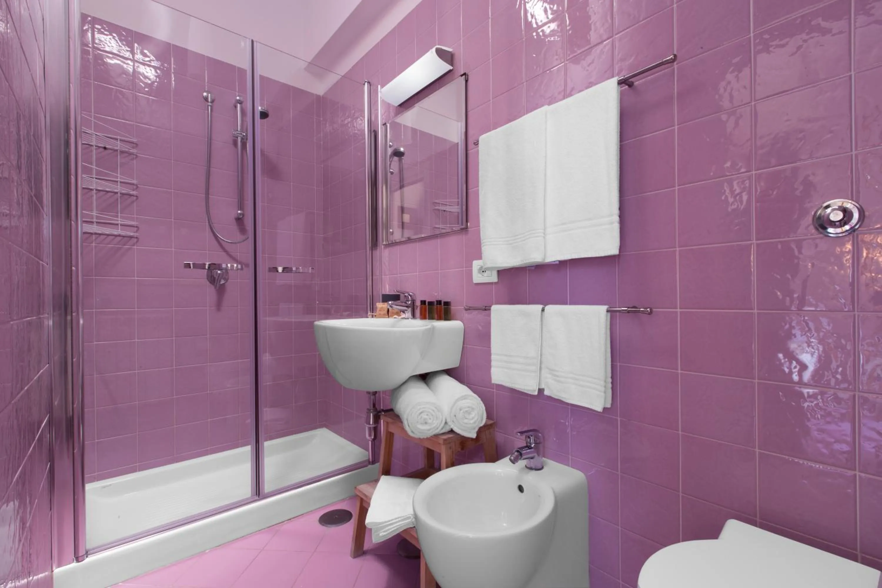 Shower in A Sorrento B&B