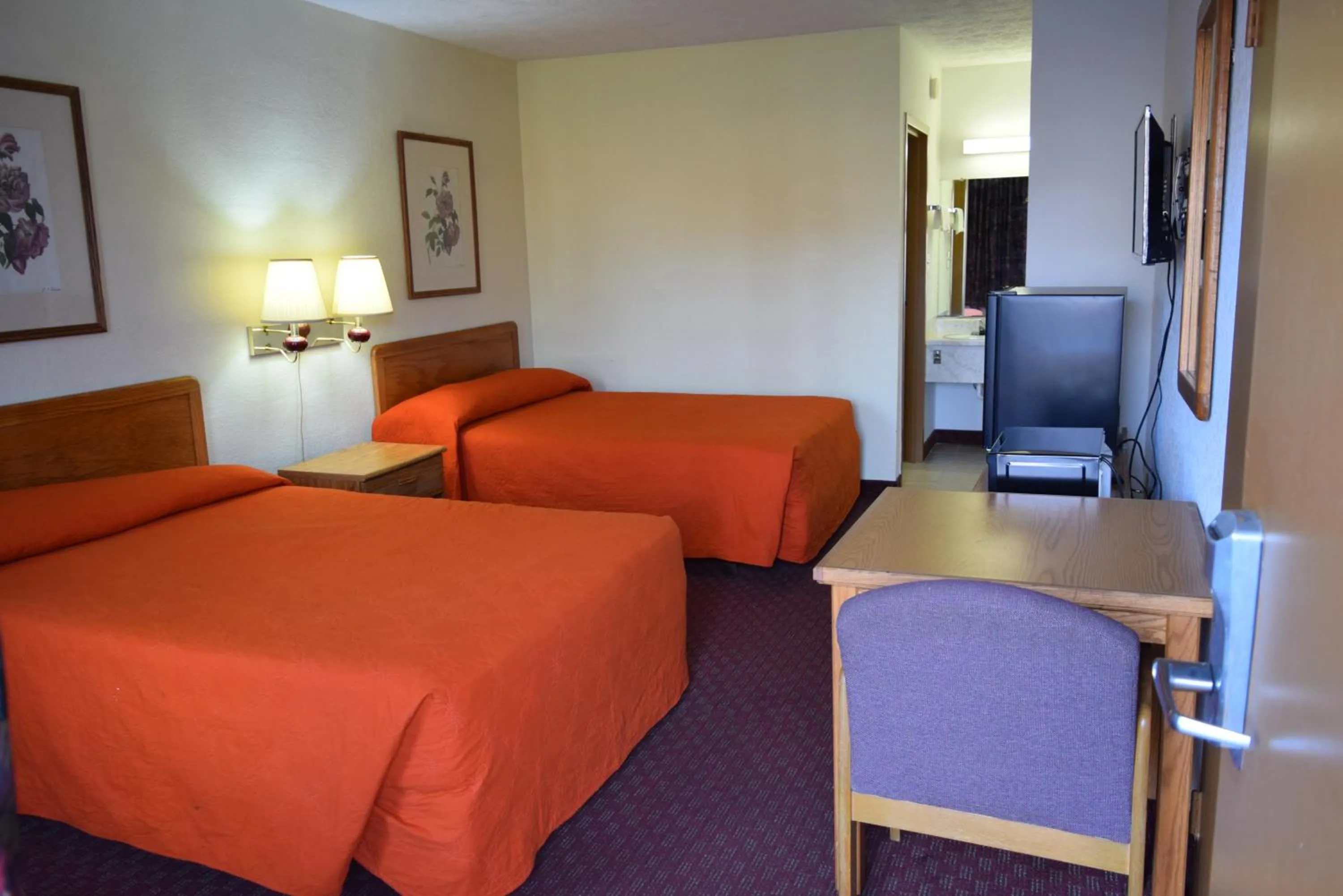 Bed in Budget Inn Express