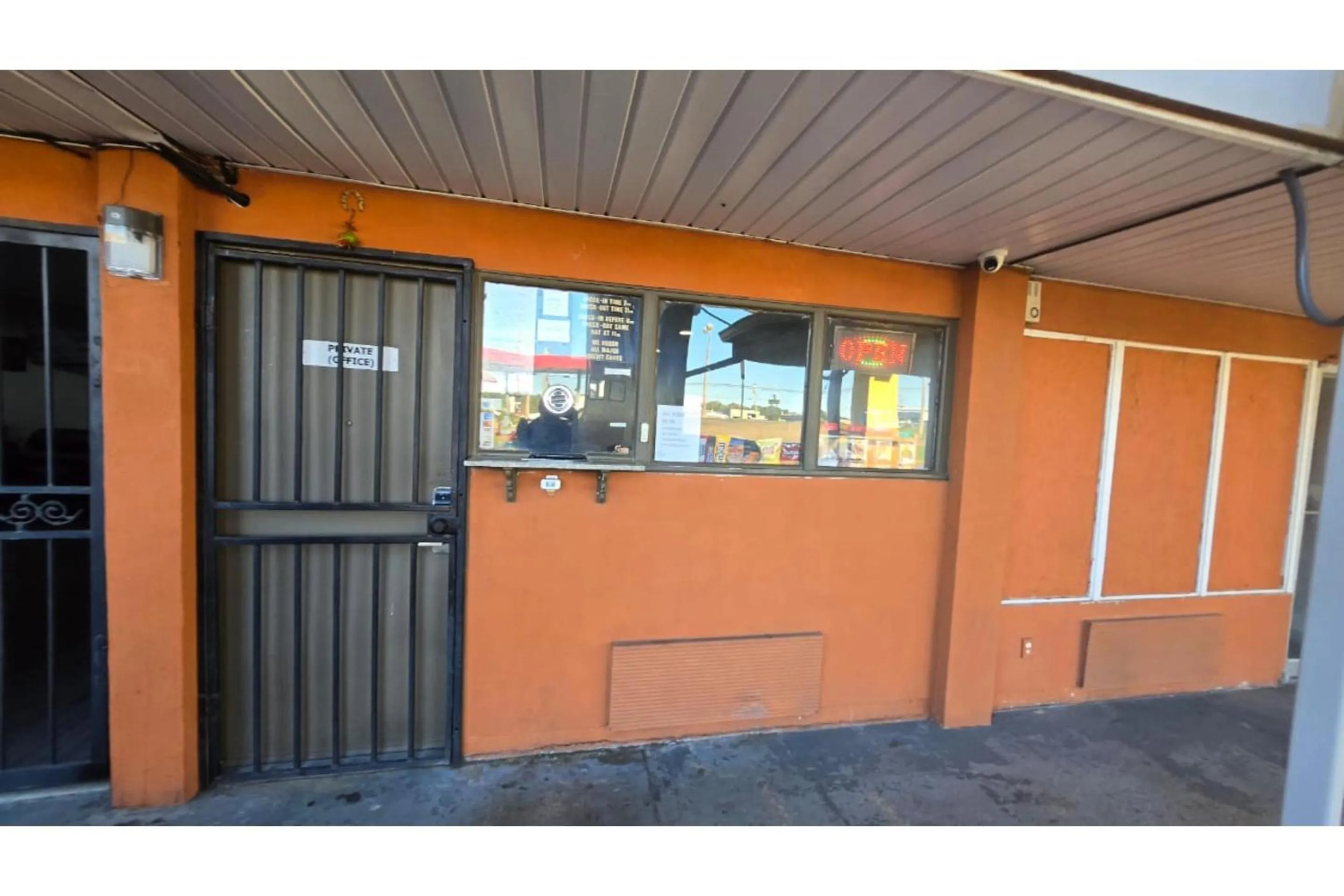 Facade/entrance in Diamond Inn Motel By OYO Jackson Hwy 80- I-20