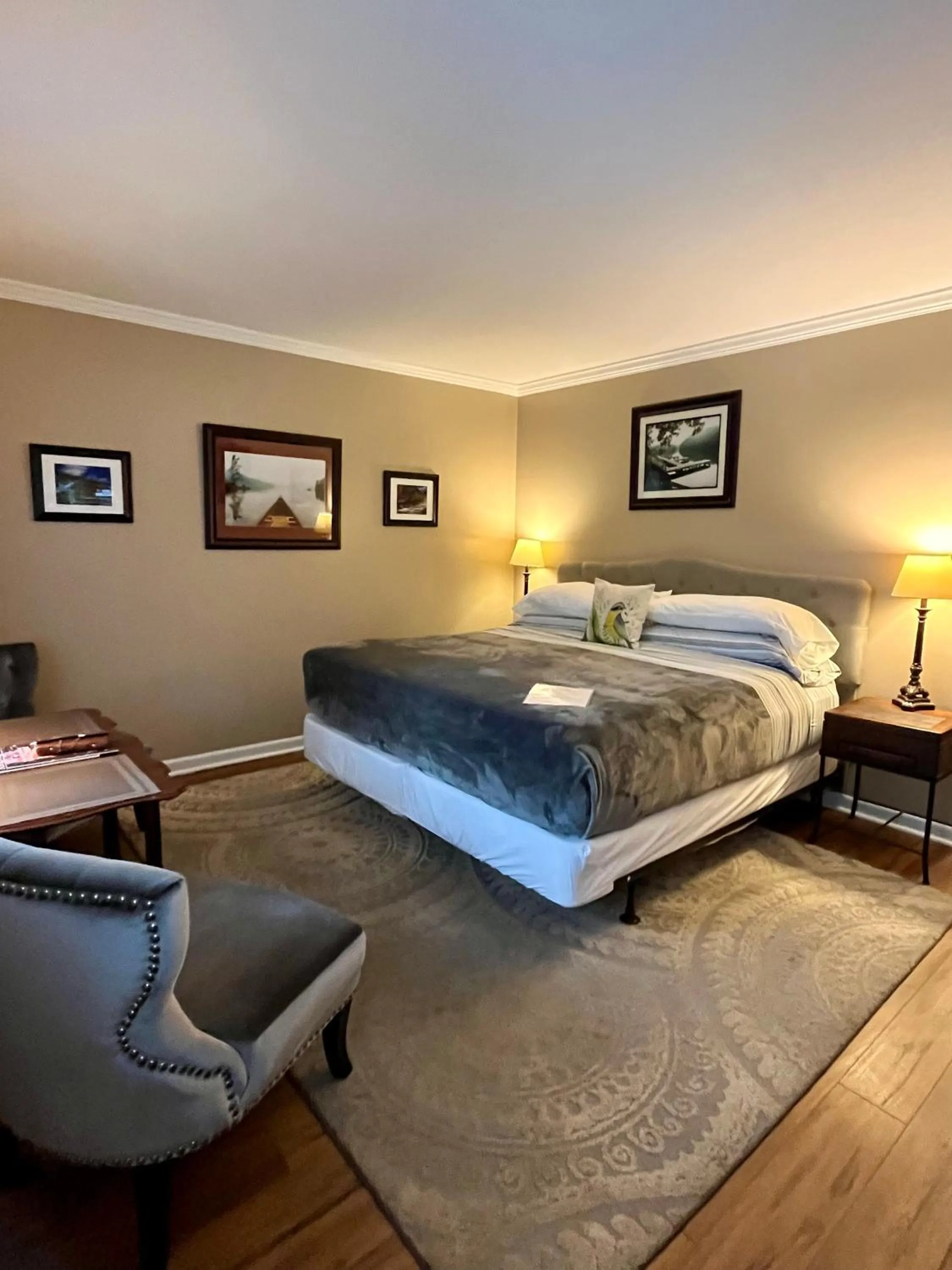 Photo of the whole room, Bed in Grafton Lodge