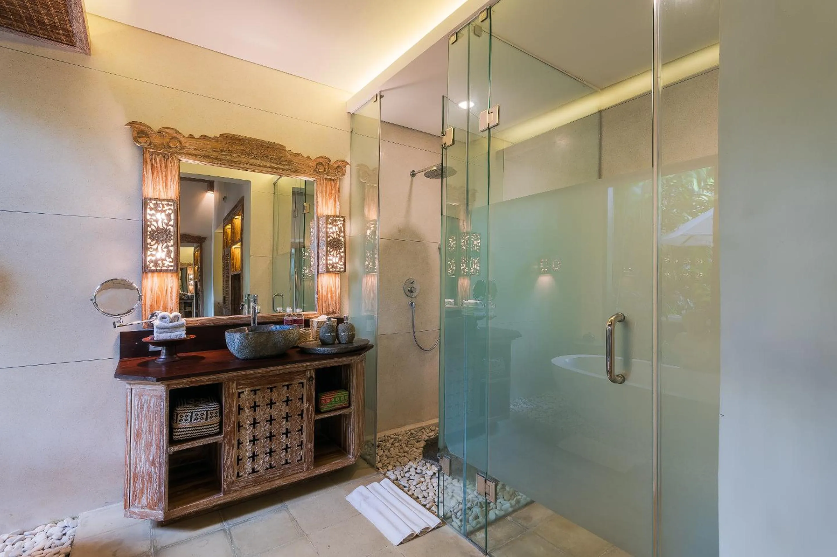 Shower in The Udaya Resorts and Spa