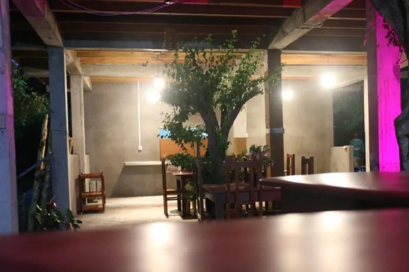 Restaurant/places to eat in Lavish Eco Jungle