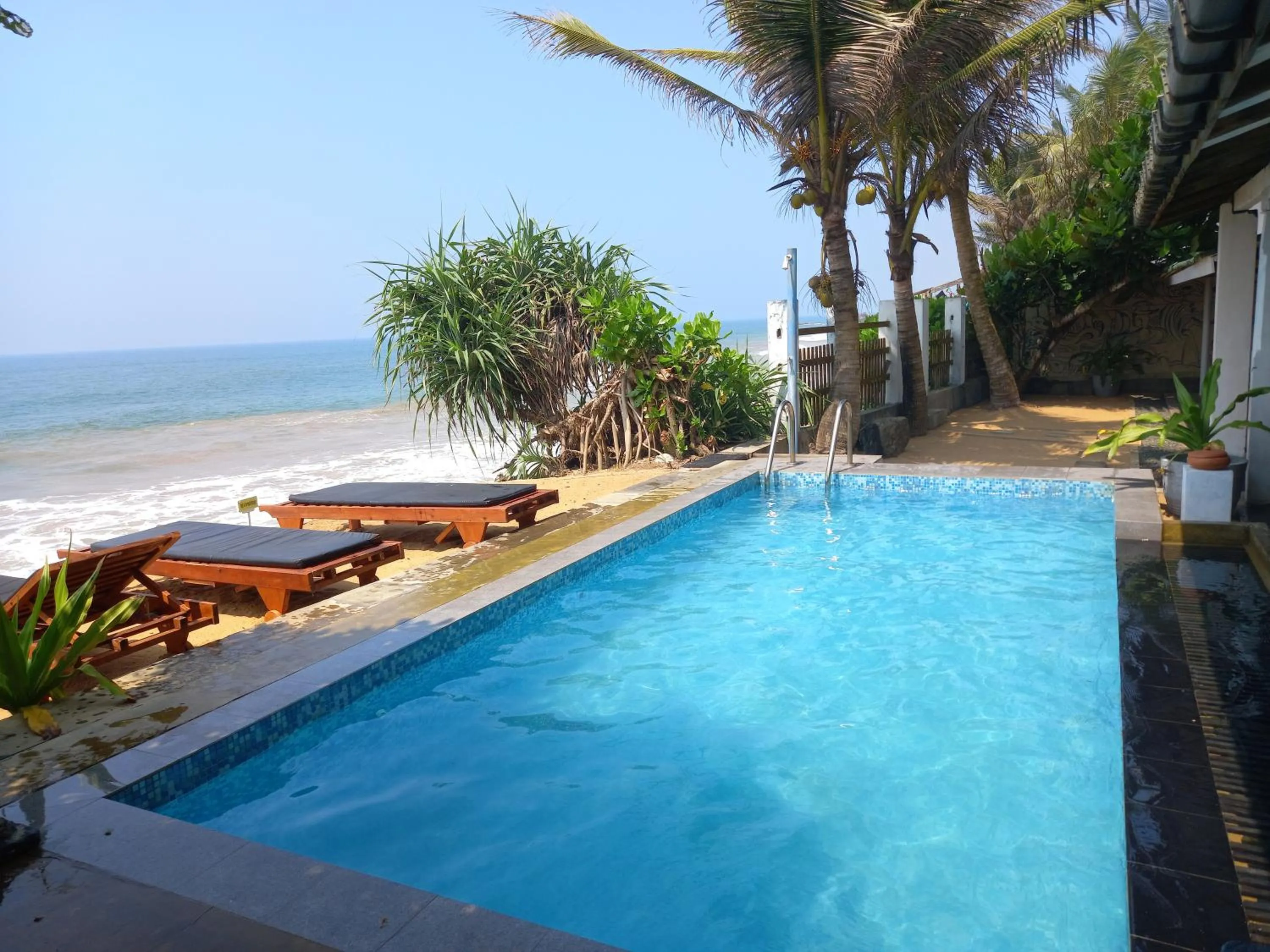 Swimming pool in Asiri Yoga Retreat