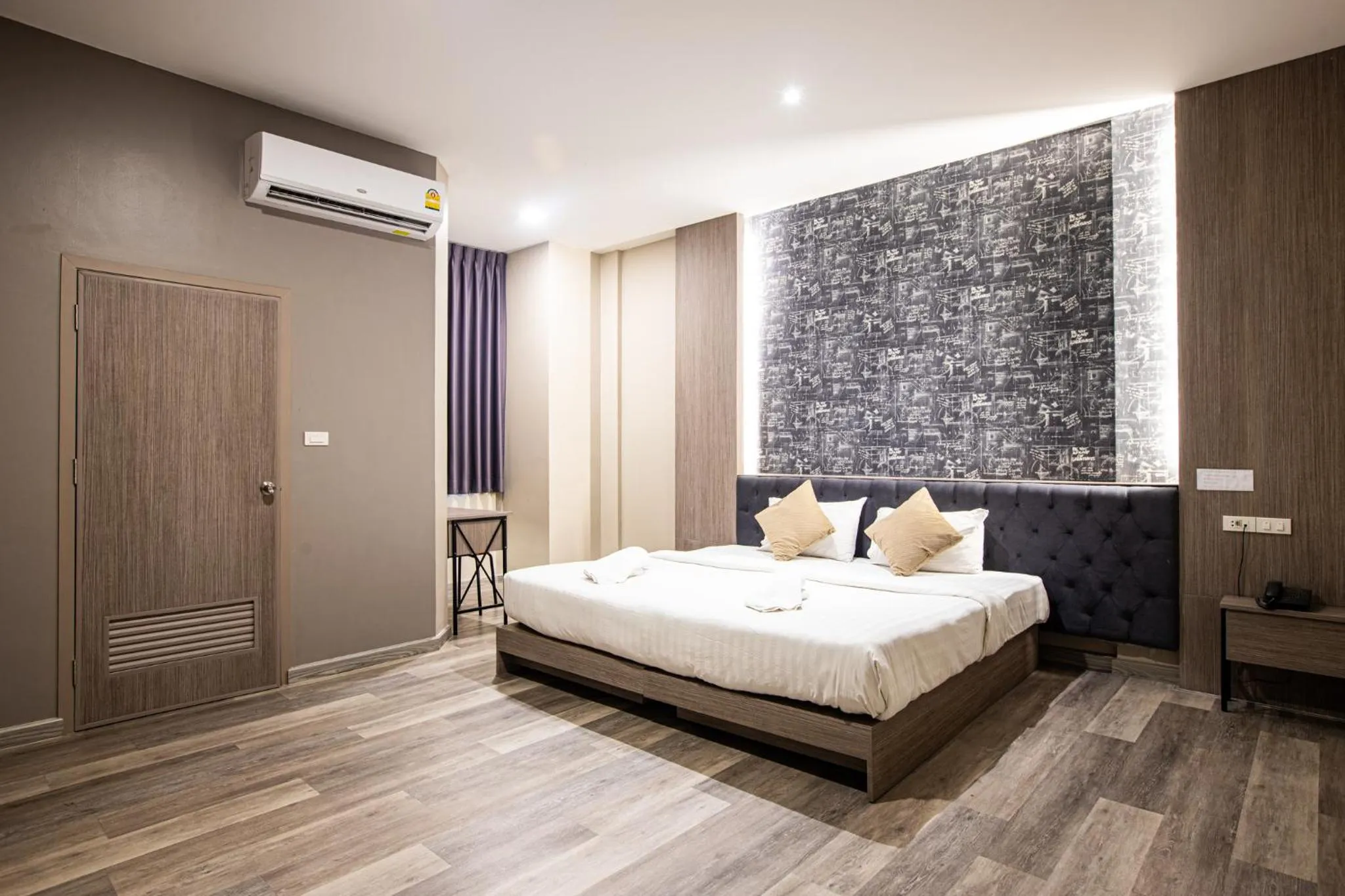 Bedroom, Bed in Tara Park Resotel