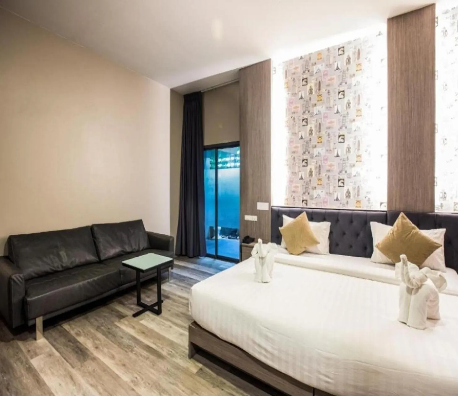 Guests, Bed in Tara Park Resotel