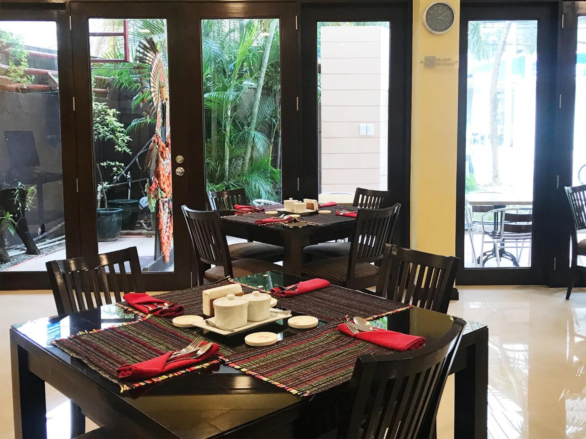 Restaurant/places to eat in Jinjiang Inn - Boracay Station 1