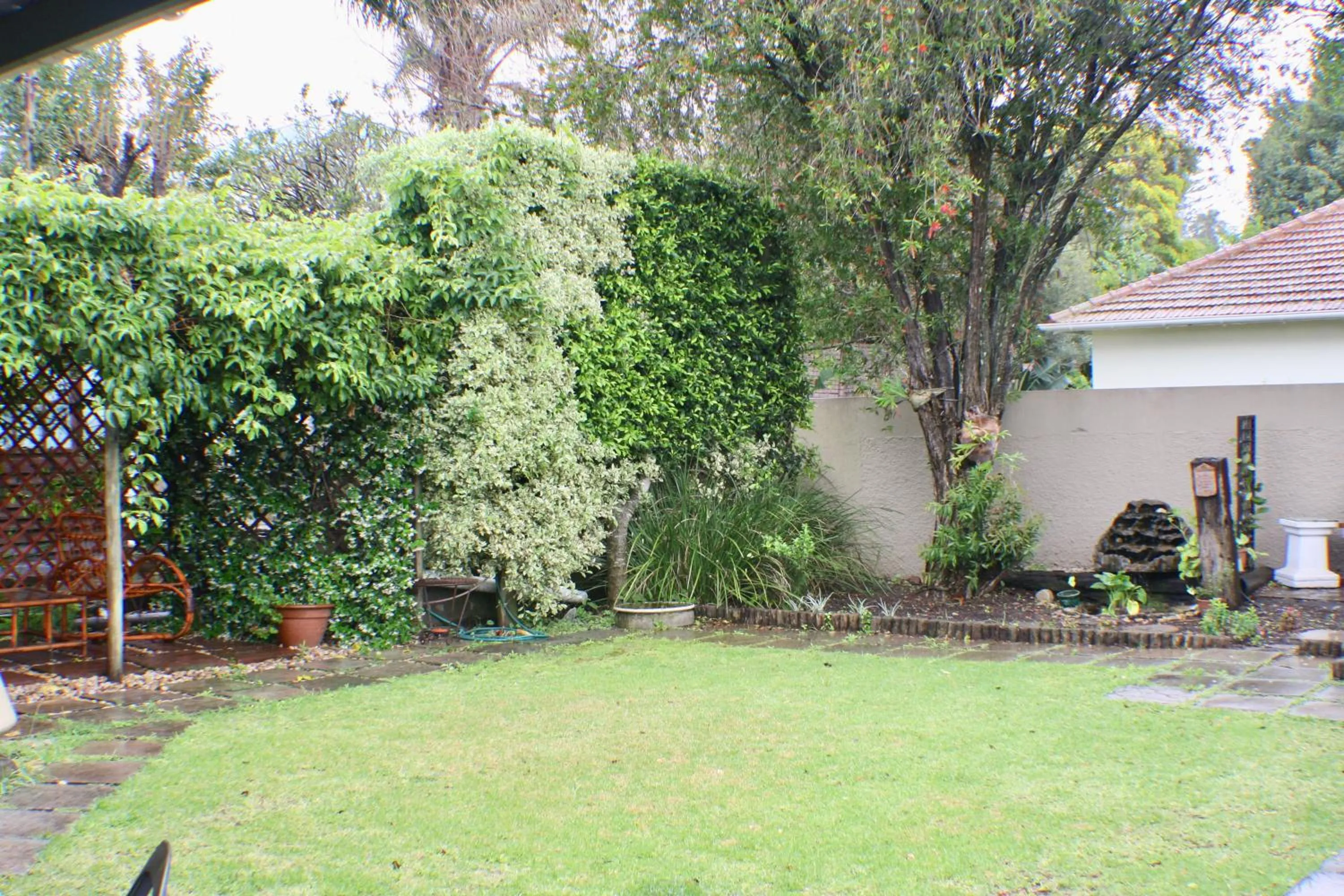 Garden view in Selborne Bed and Breakfast