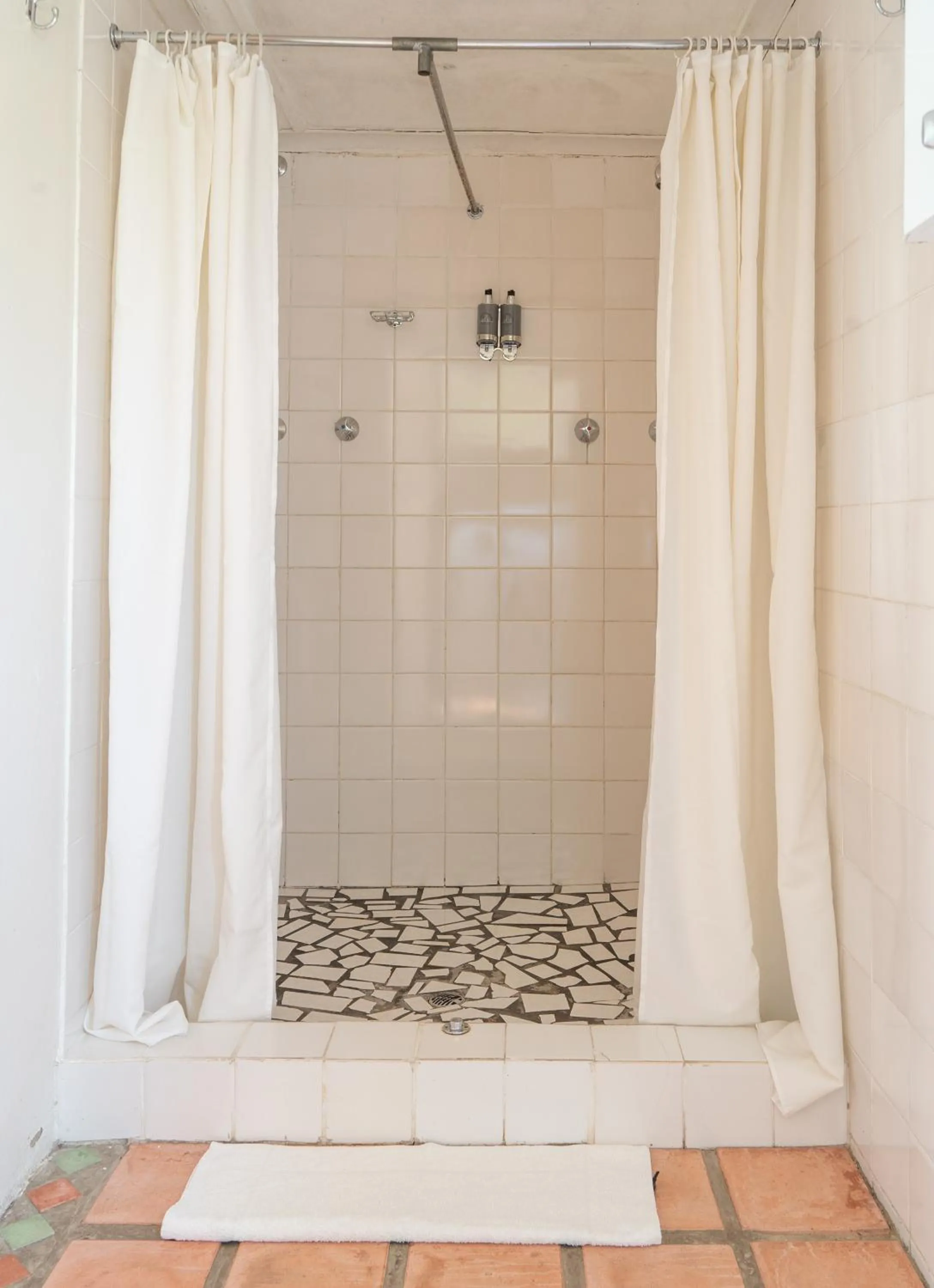 Shower in Selborne Bed and Breakfast