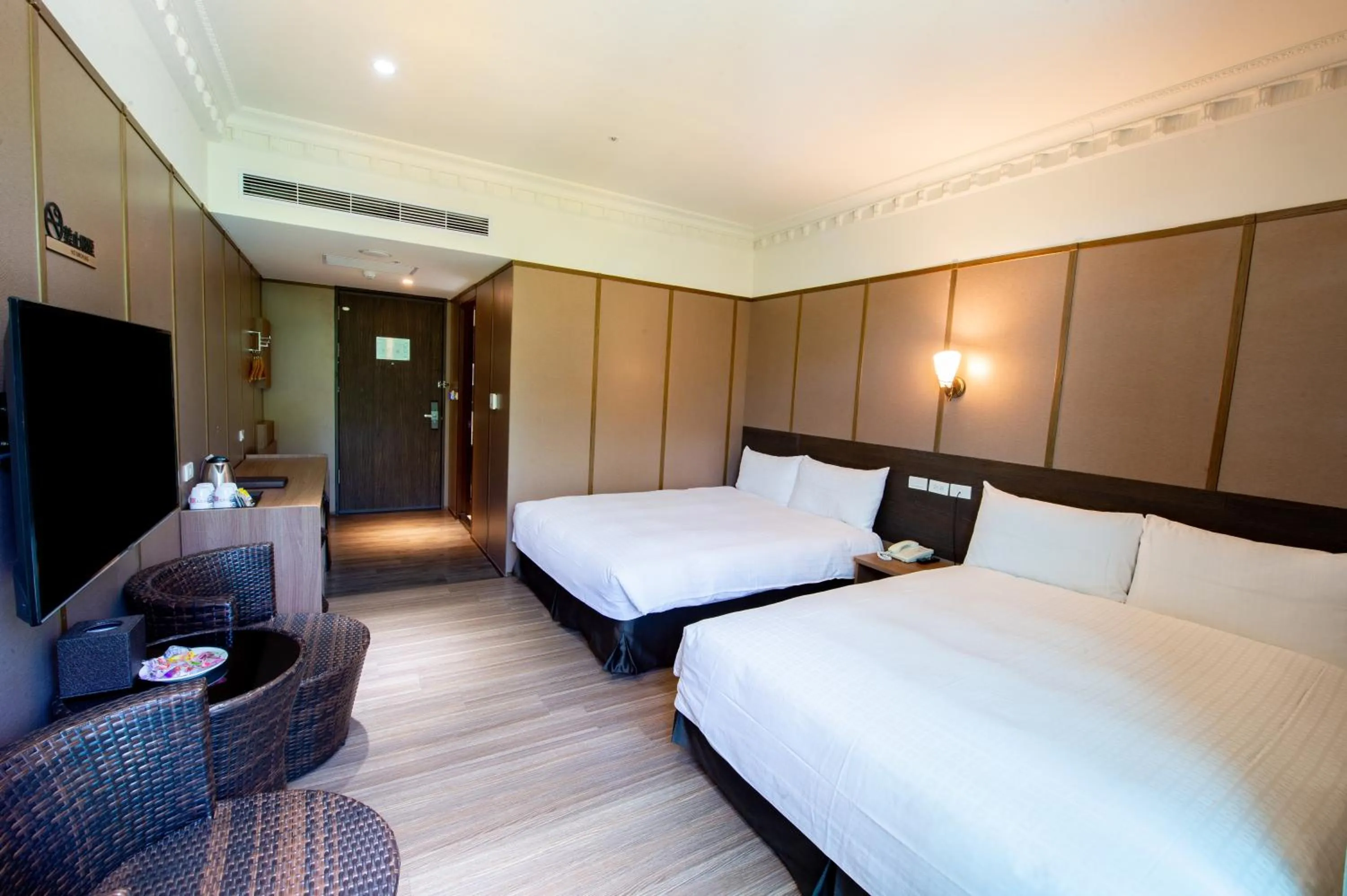 Photo of the whole room, Bed in Fantasy Palace